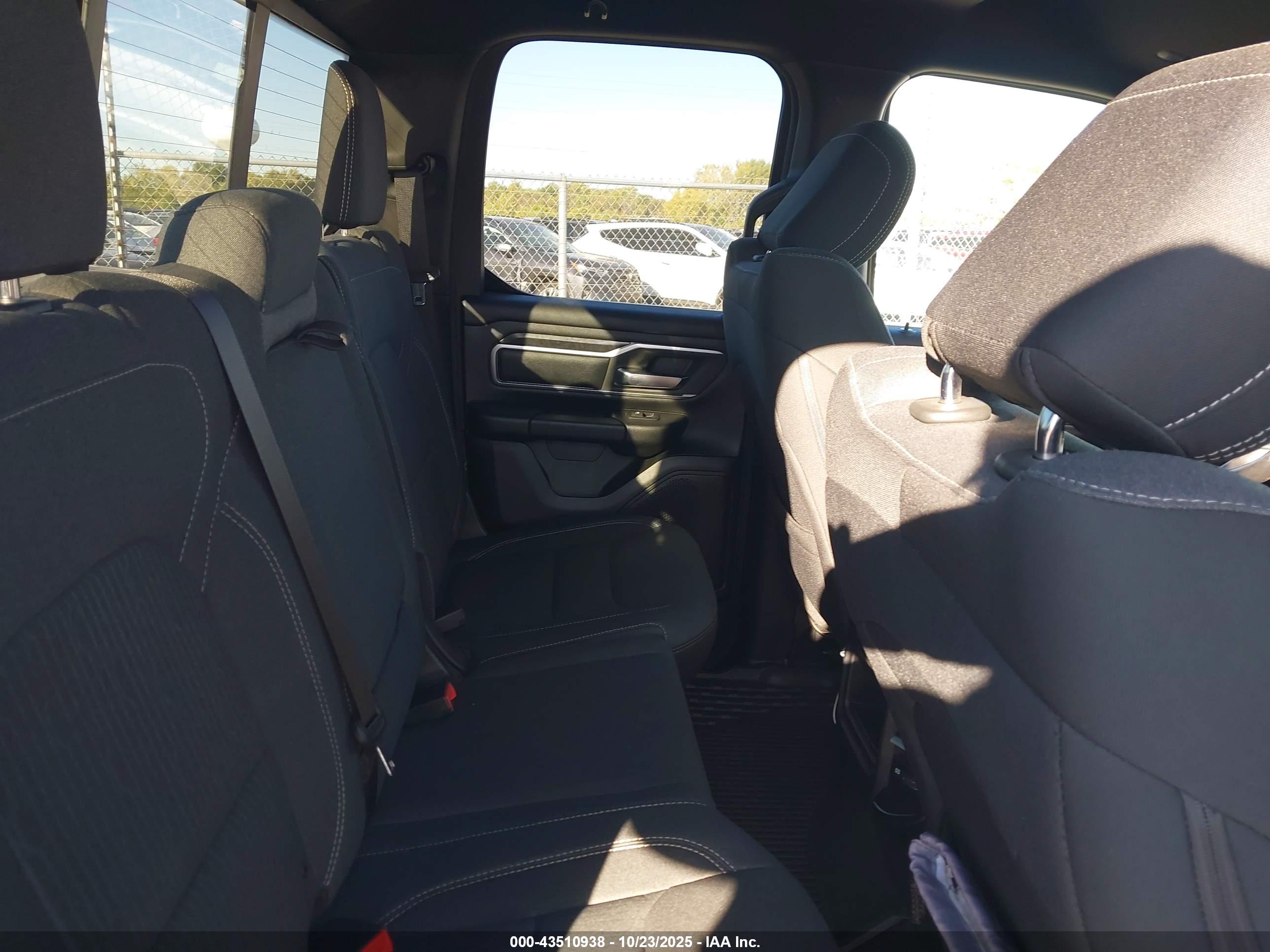 RAM 1500 image 8
