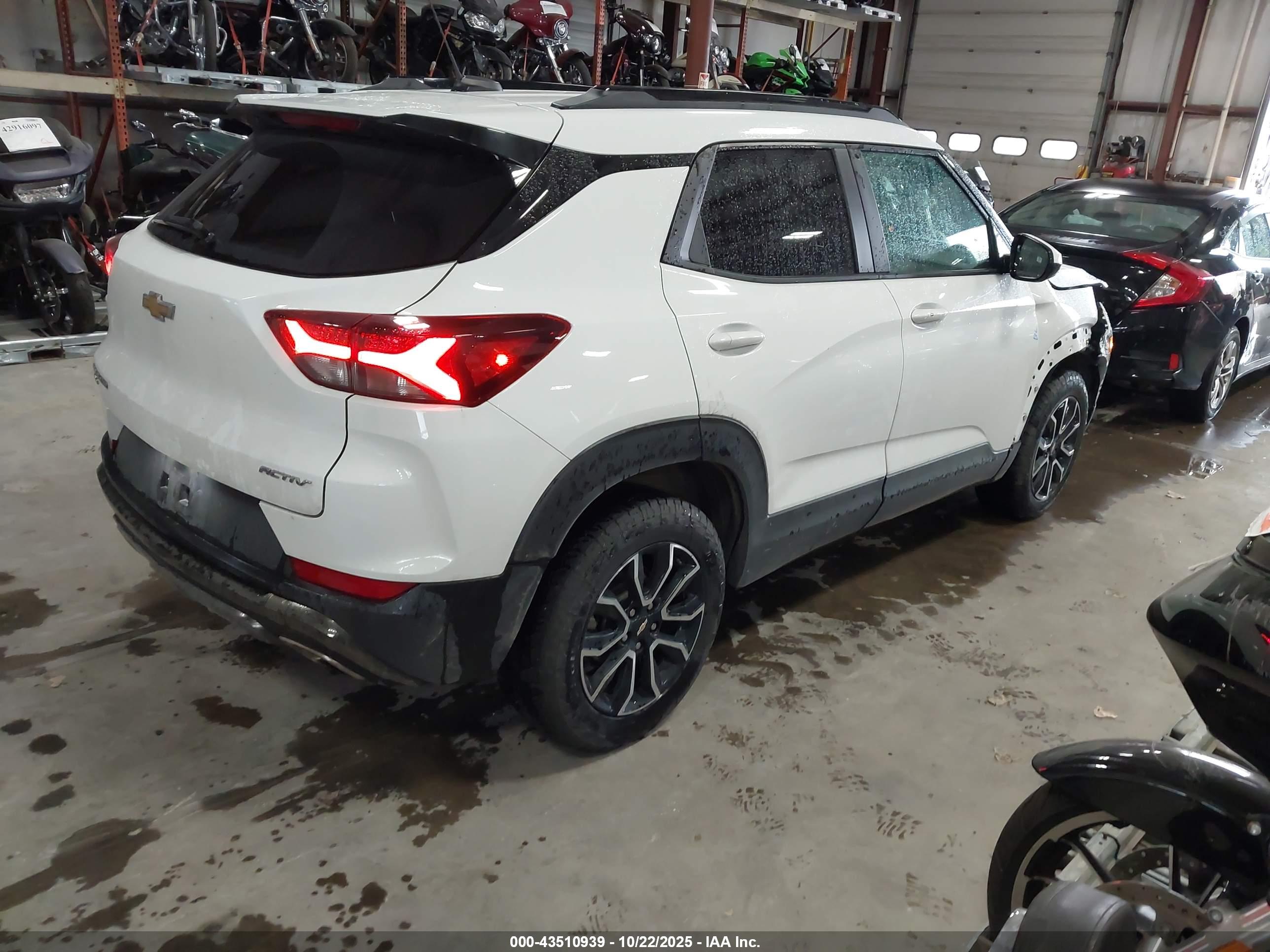 CHEVROLET TRAILBLAZER image 4