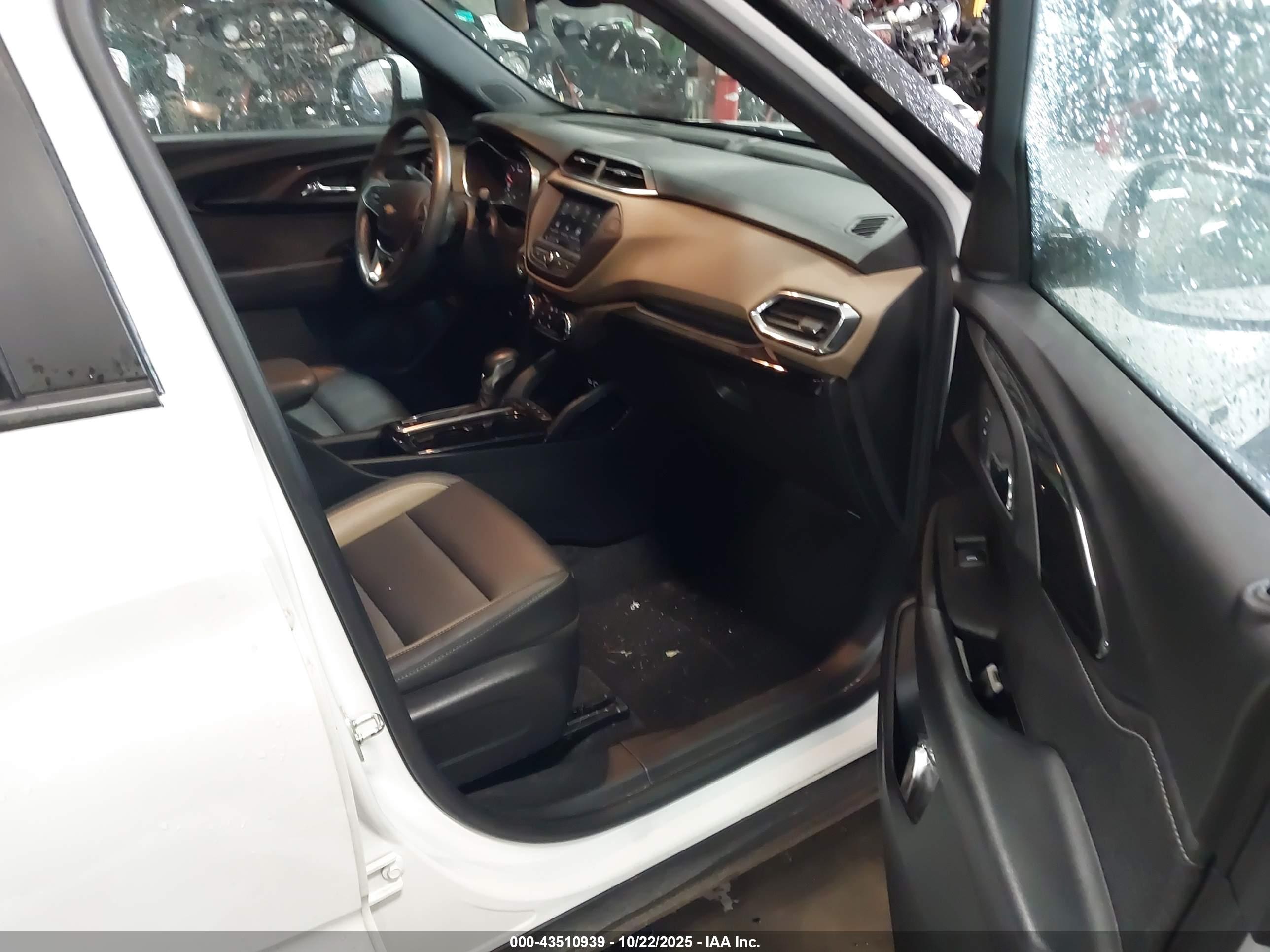 CHEVROLET TRAILBLAZER image 5