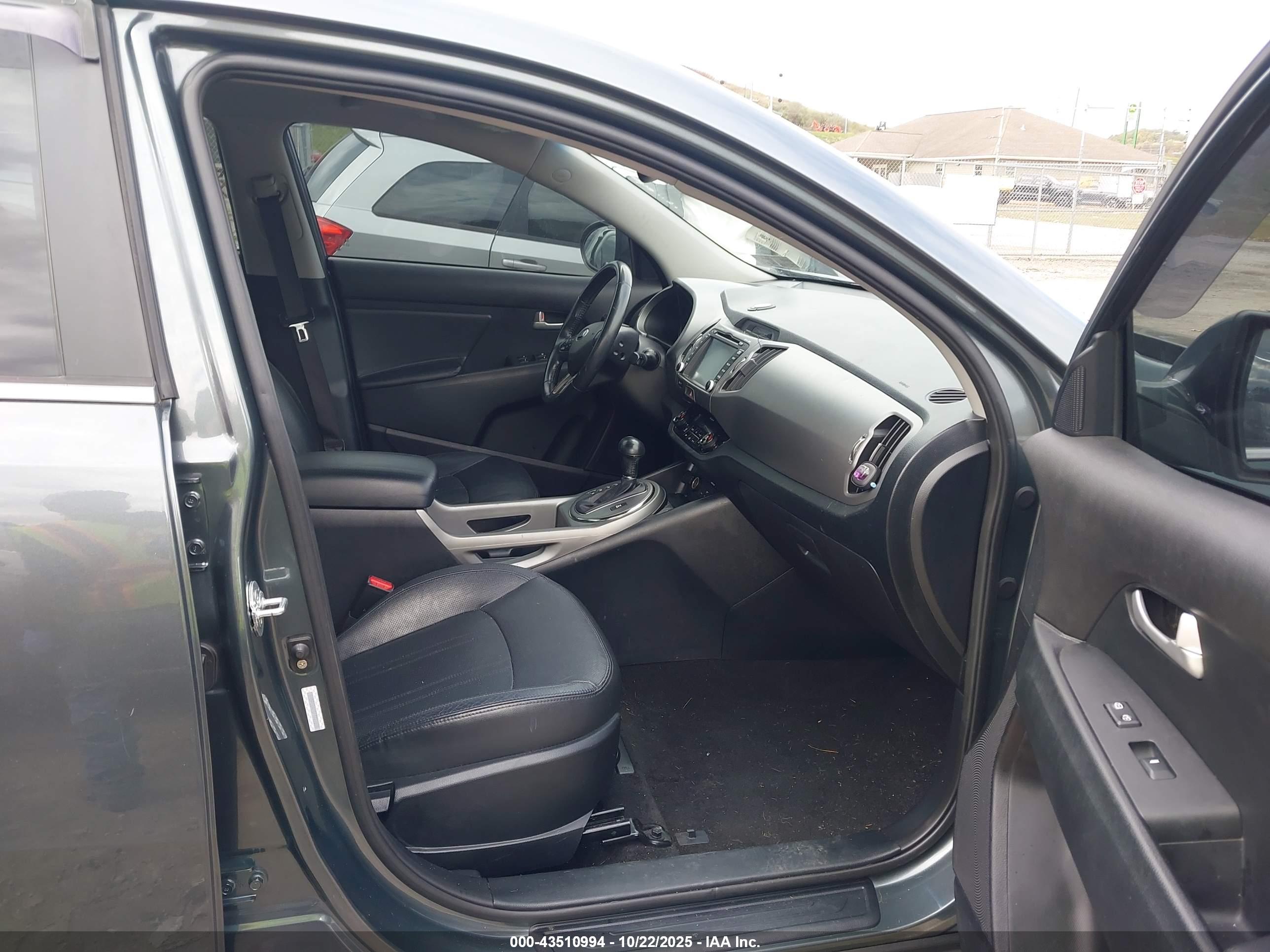 KIA SPORTAGE image 5