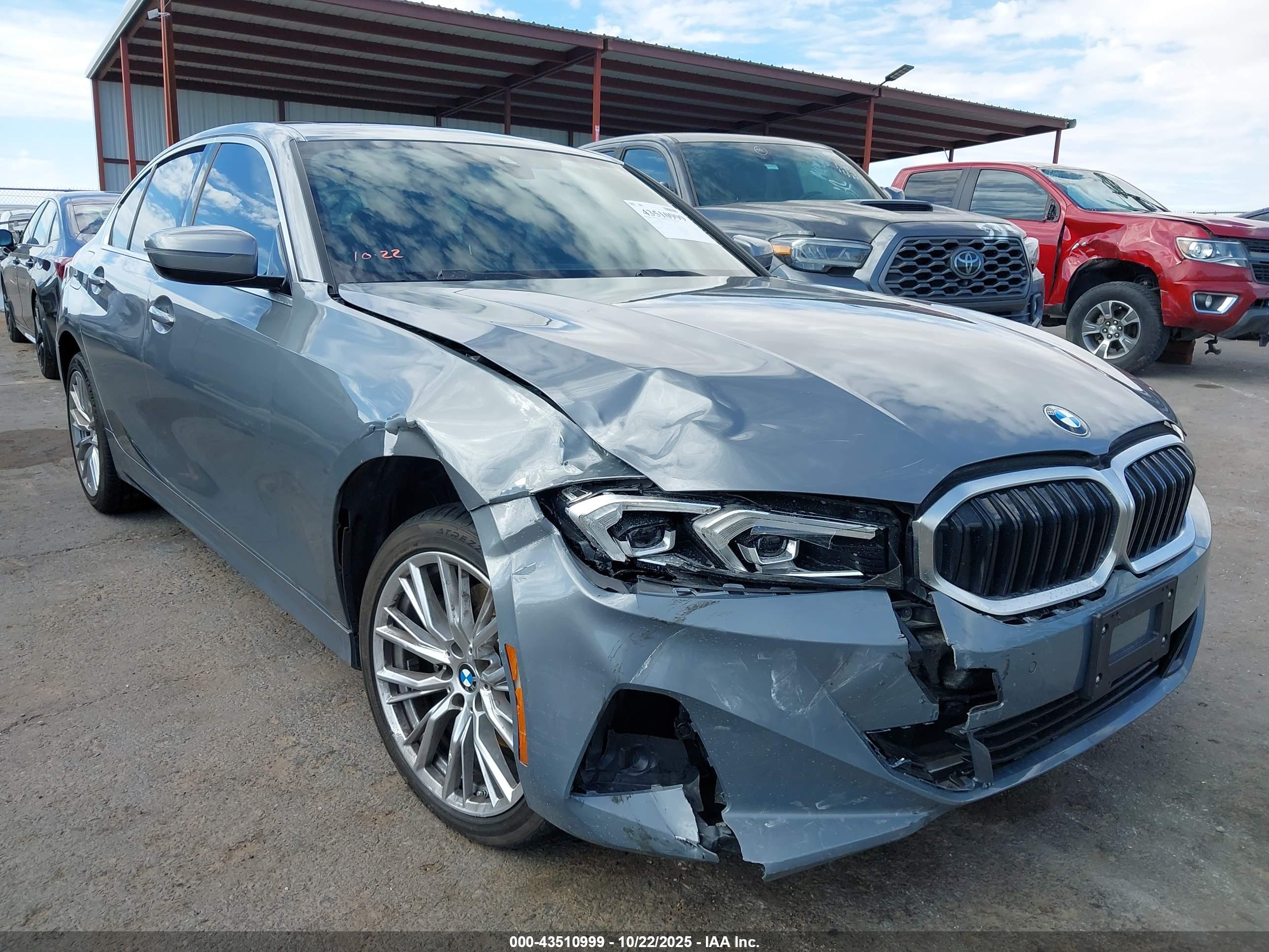 BMW 330I image 6