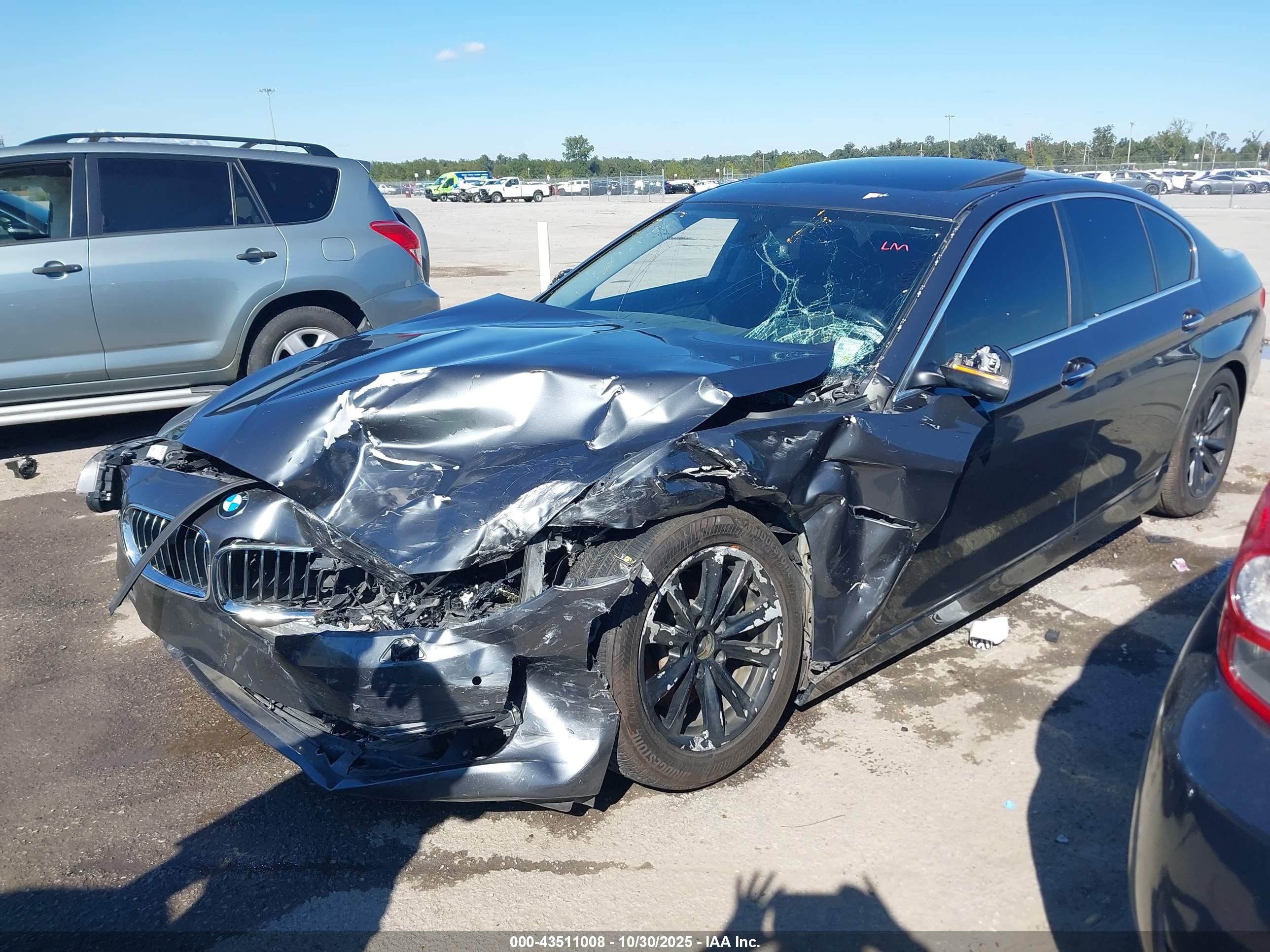 BMW 528I image 2