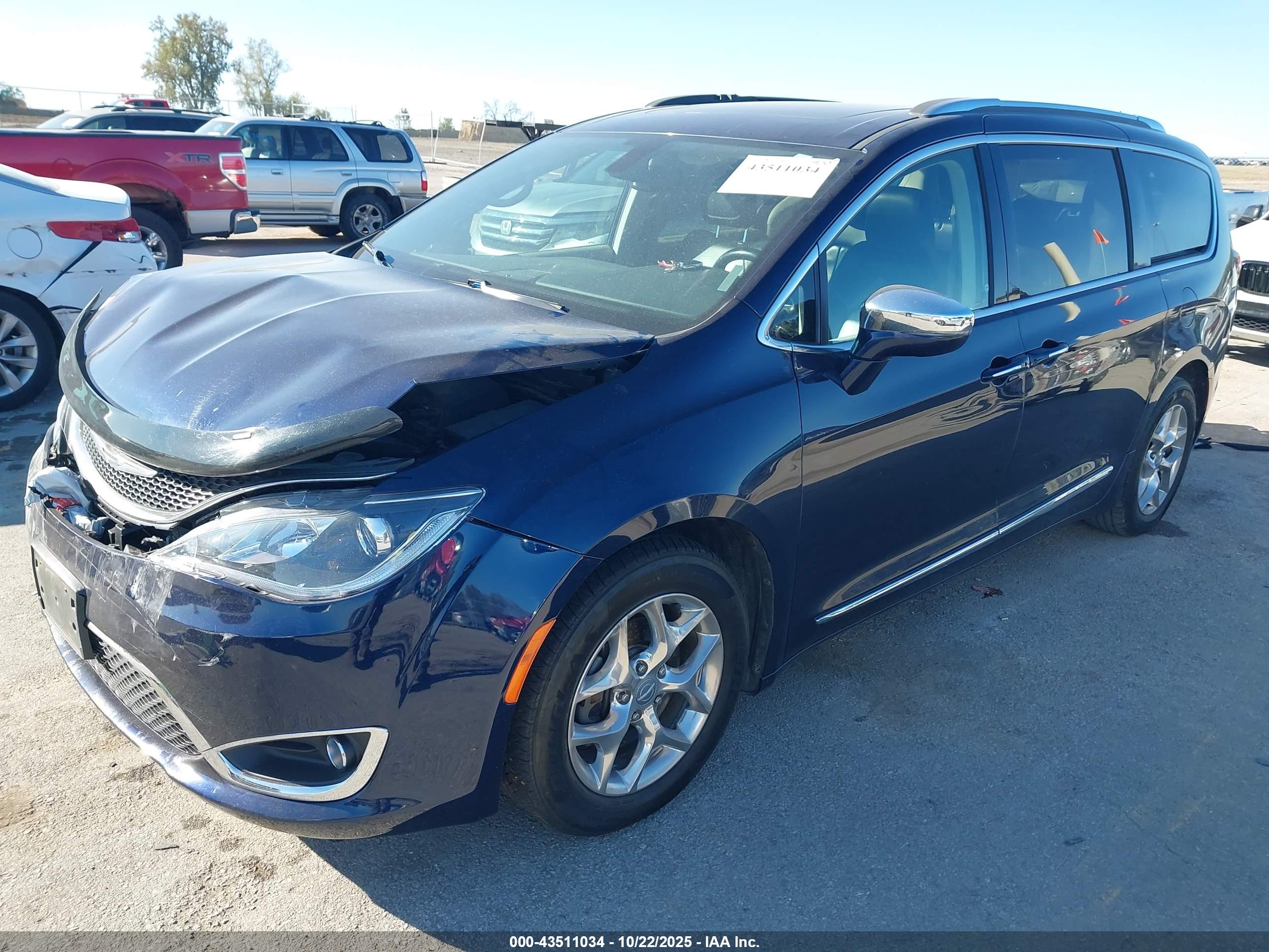 CHRYSLER PACIFICA image 2