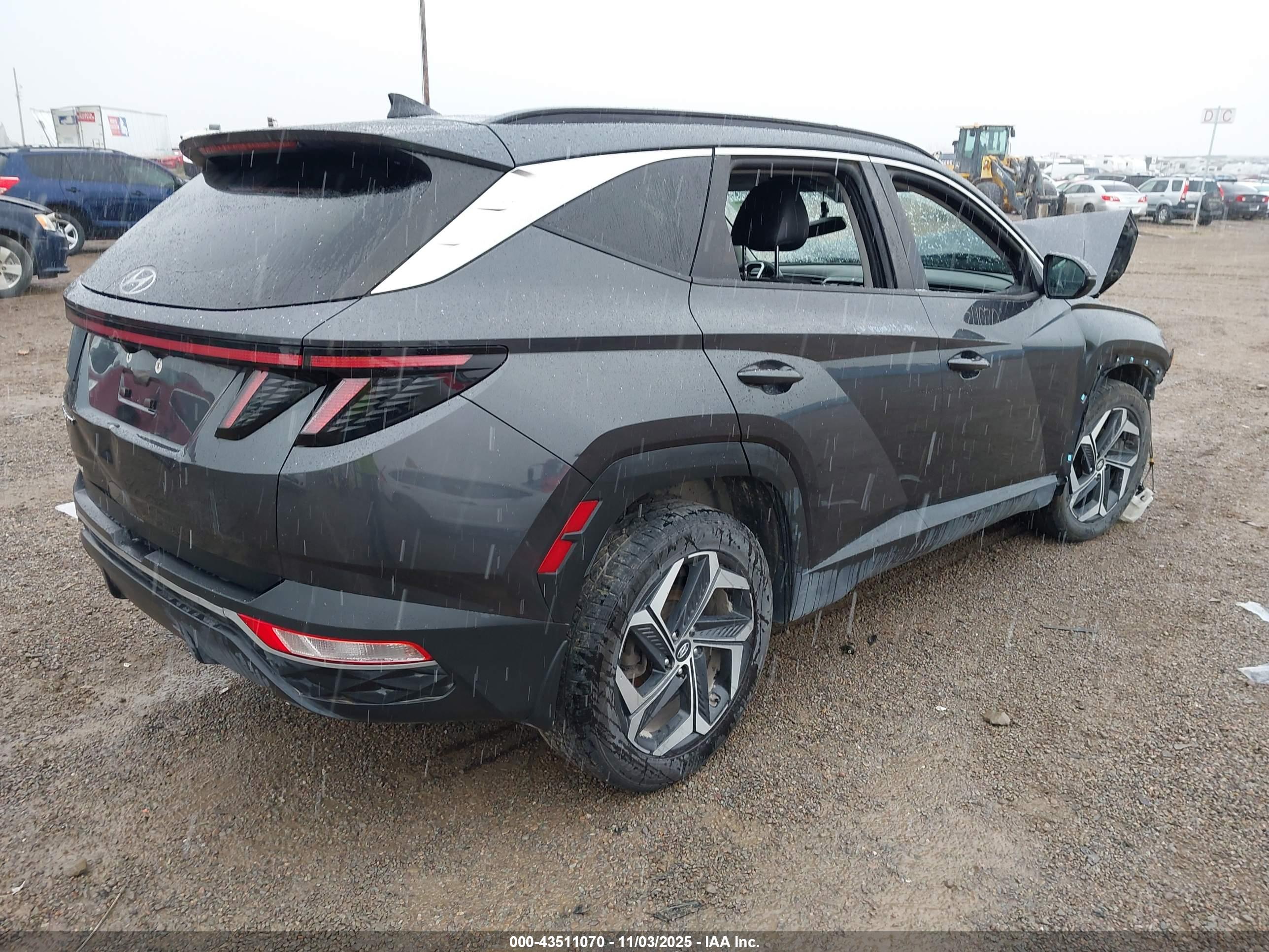 HYUNDAI TUCSON image 4