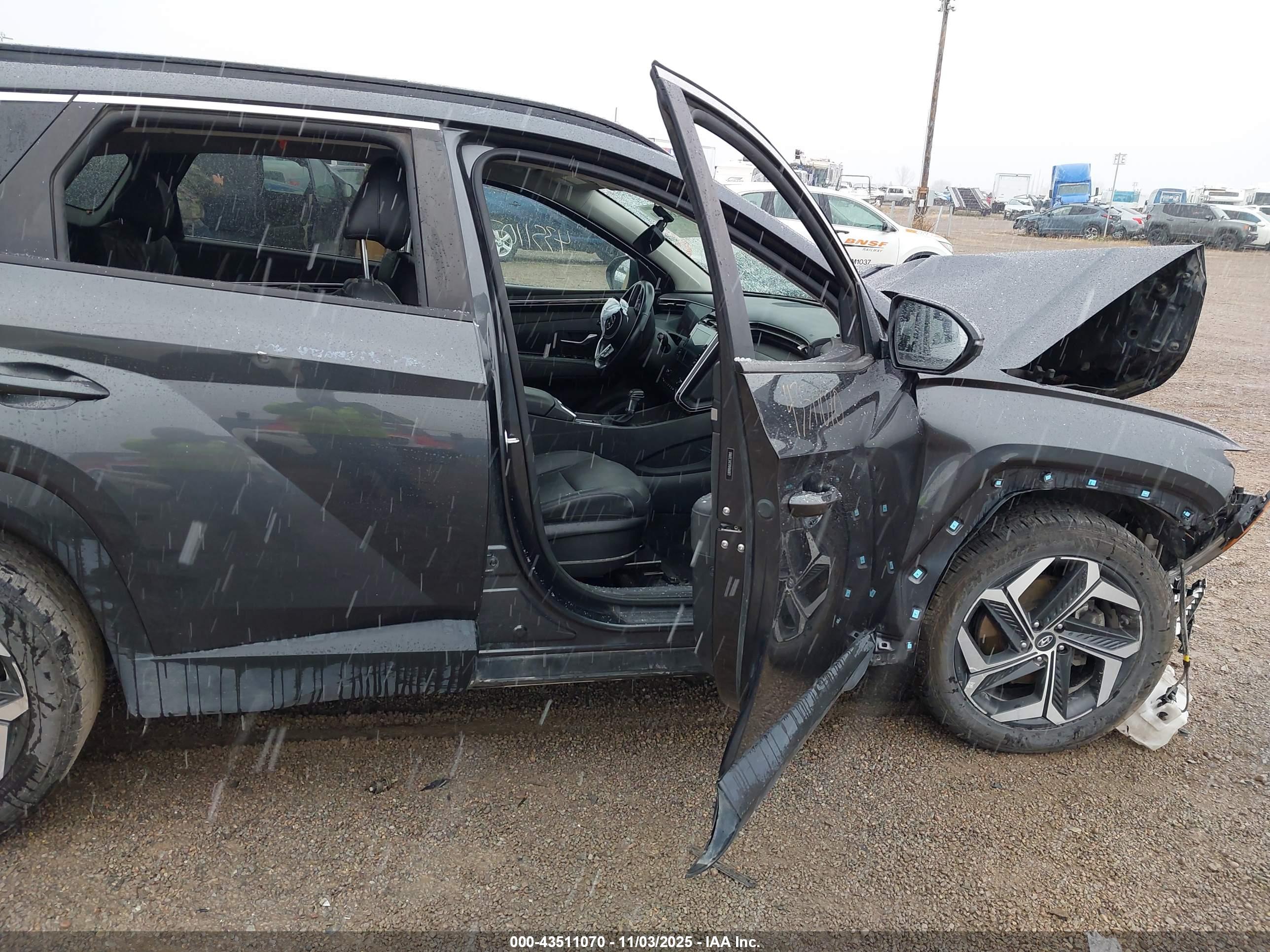 HYUNDAI TUCSON image 5