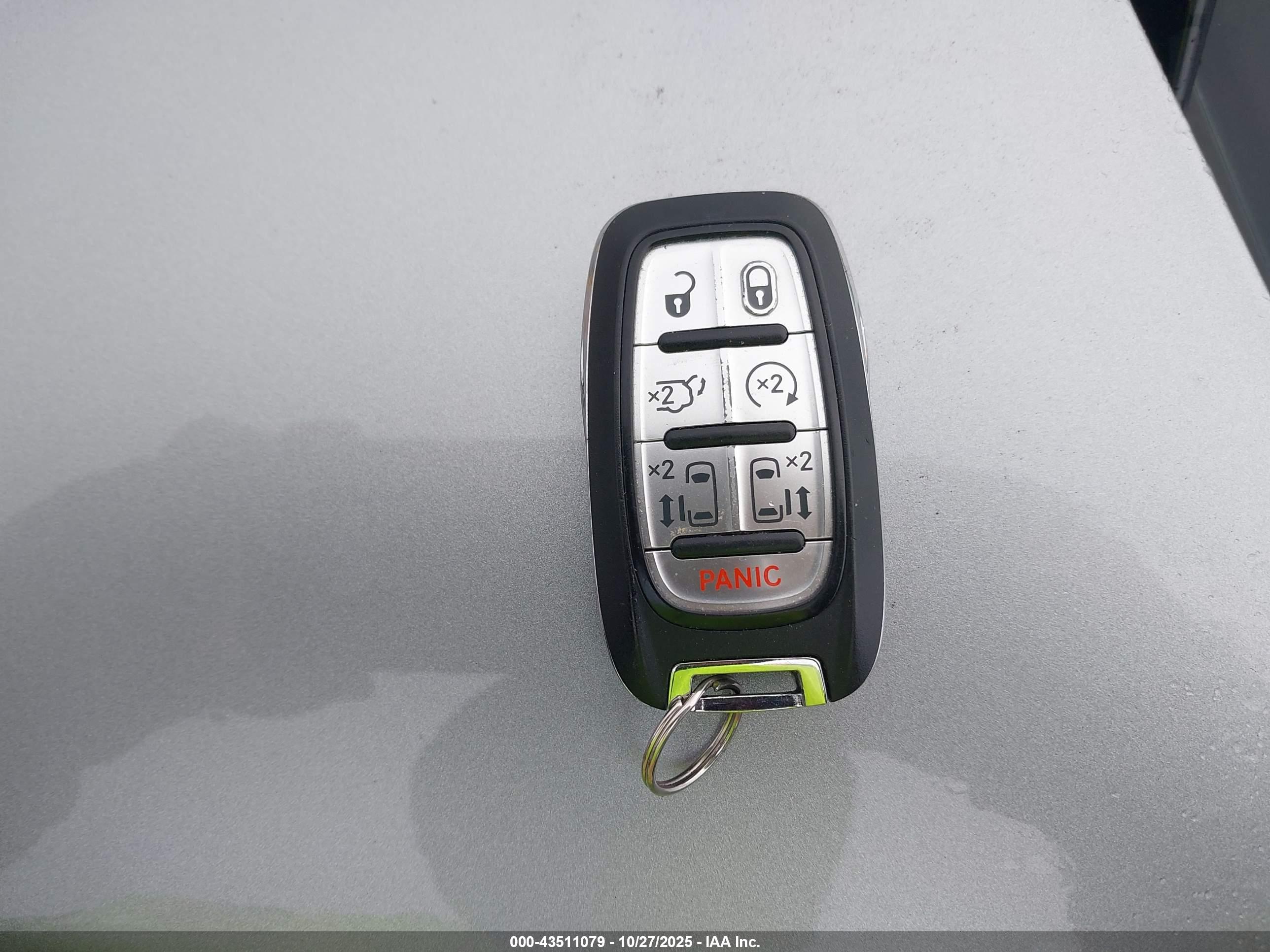 CHRYSLER PACIFICA image 11