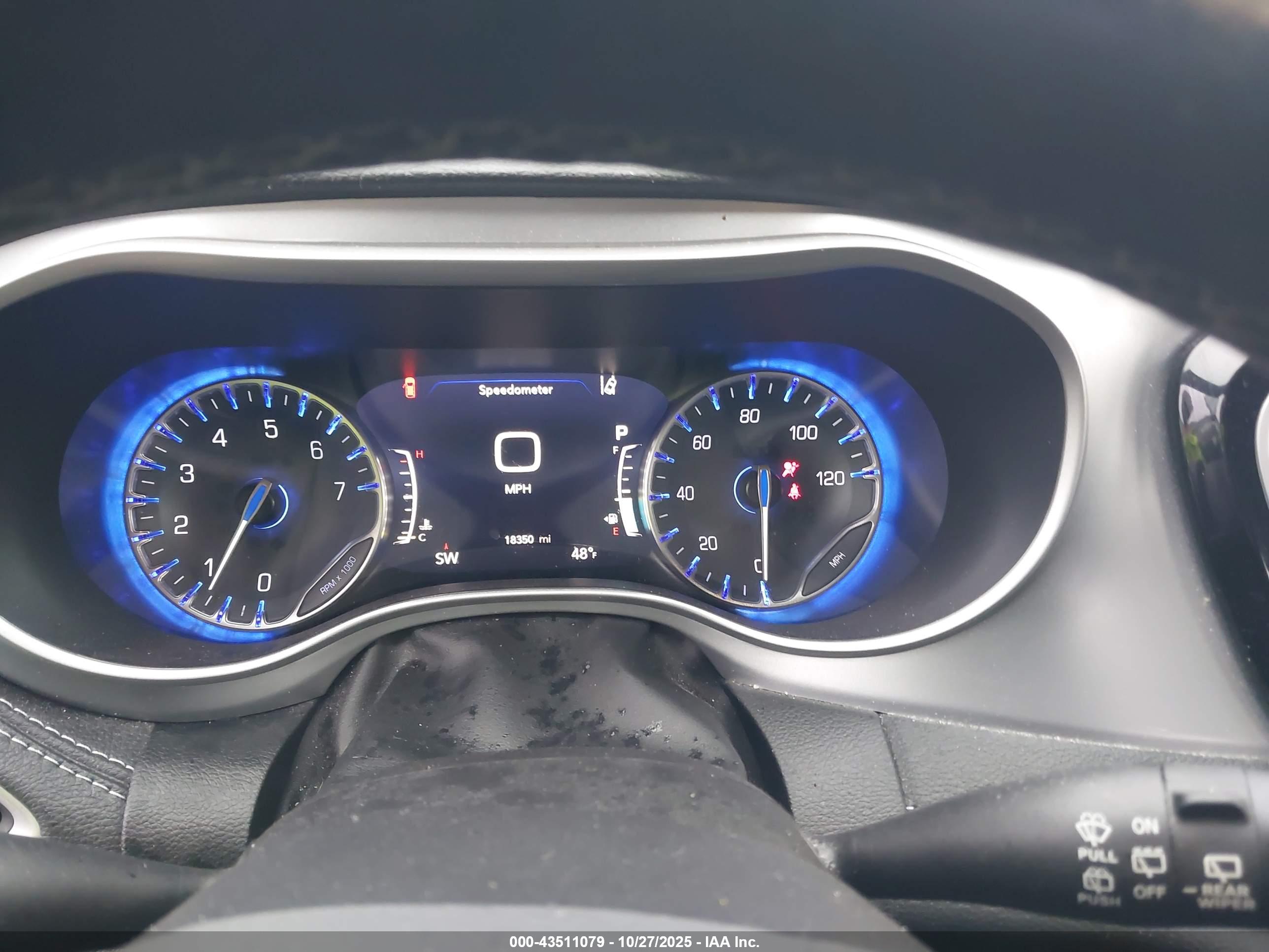 CHRYSLER PACIFICA image 7