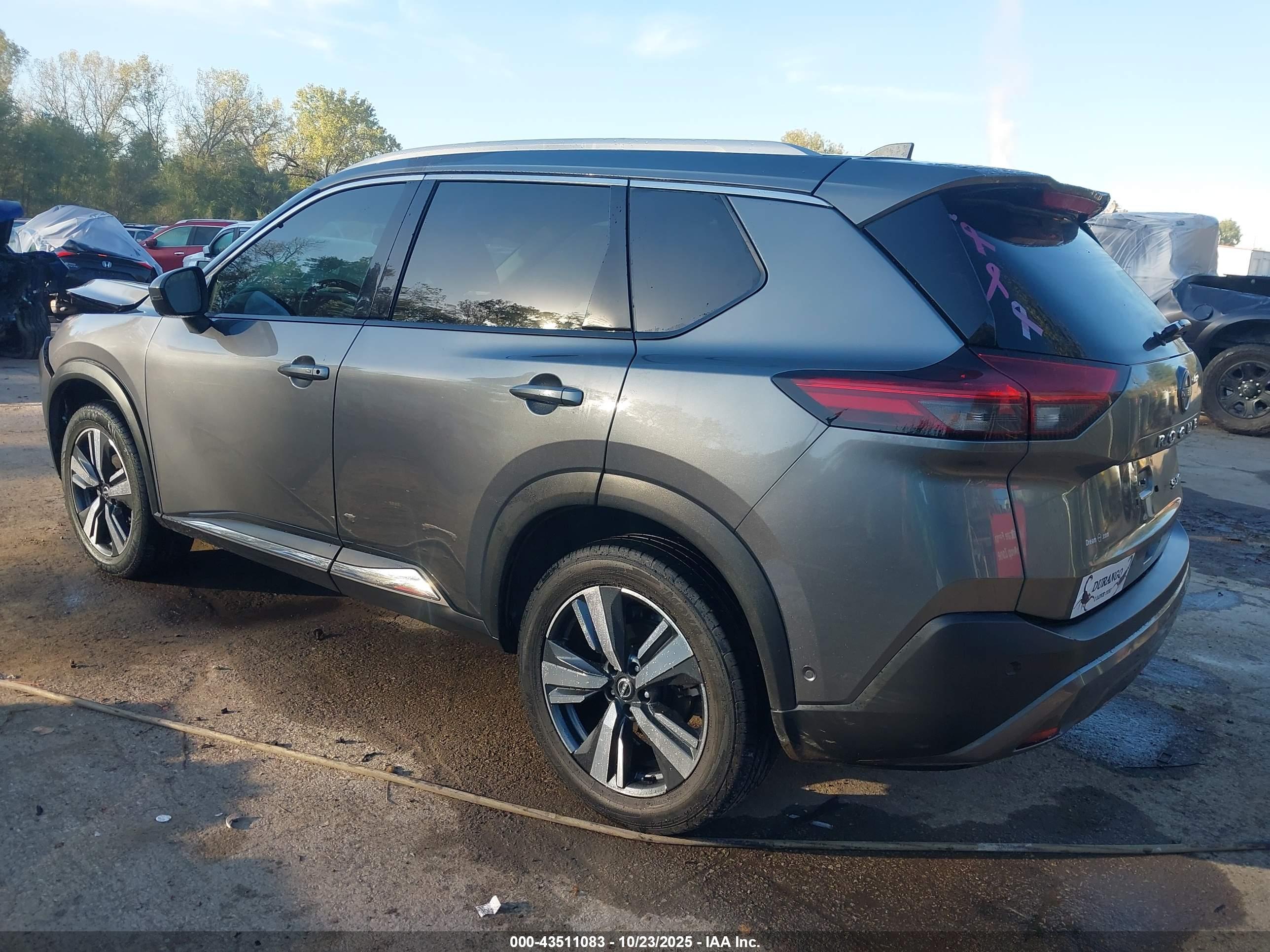NISSAN ROGUE image 3