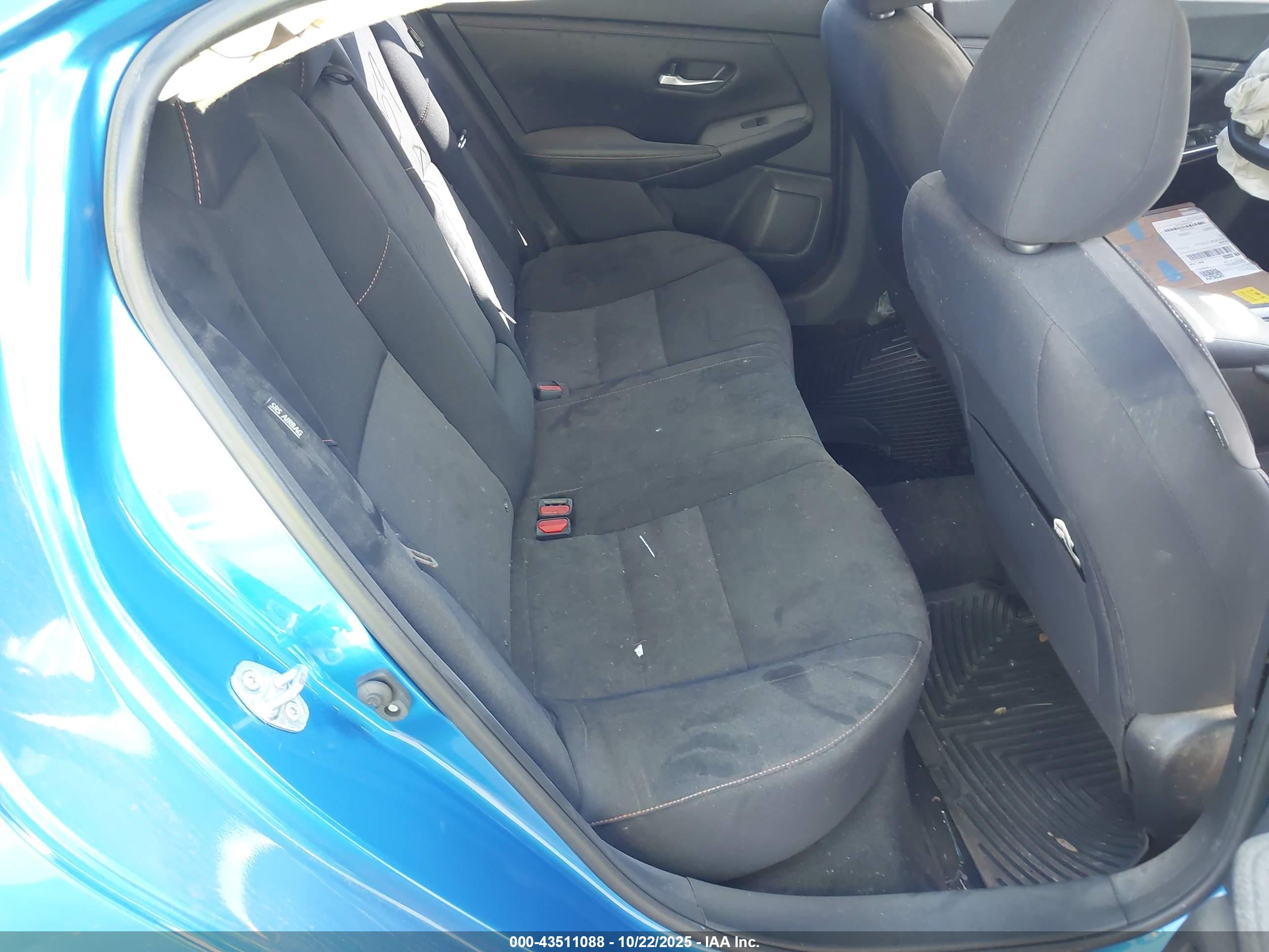 NISSAN SENTRA image 8