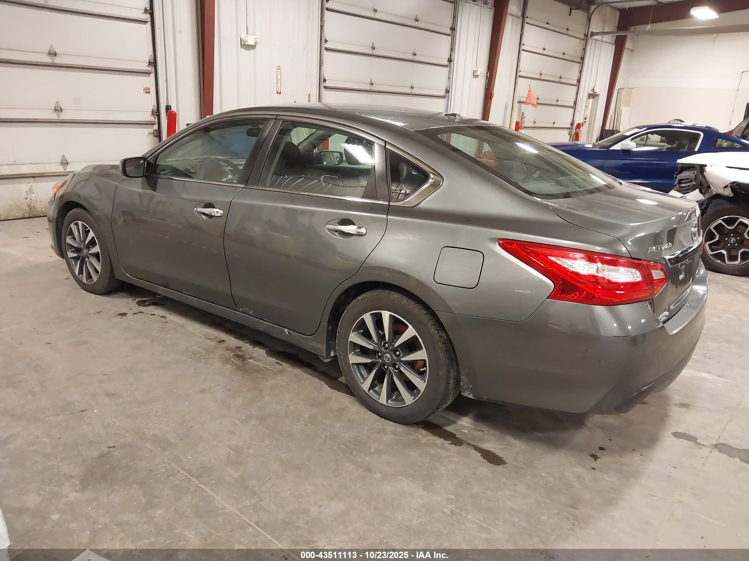NISSAN ALTIMA image 3