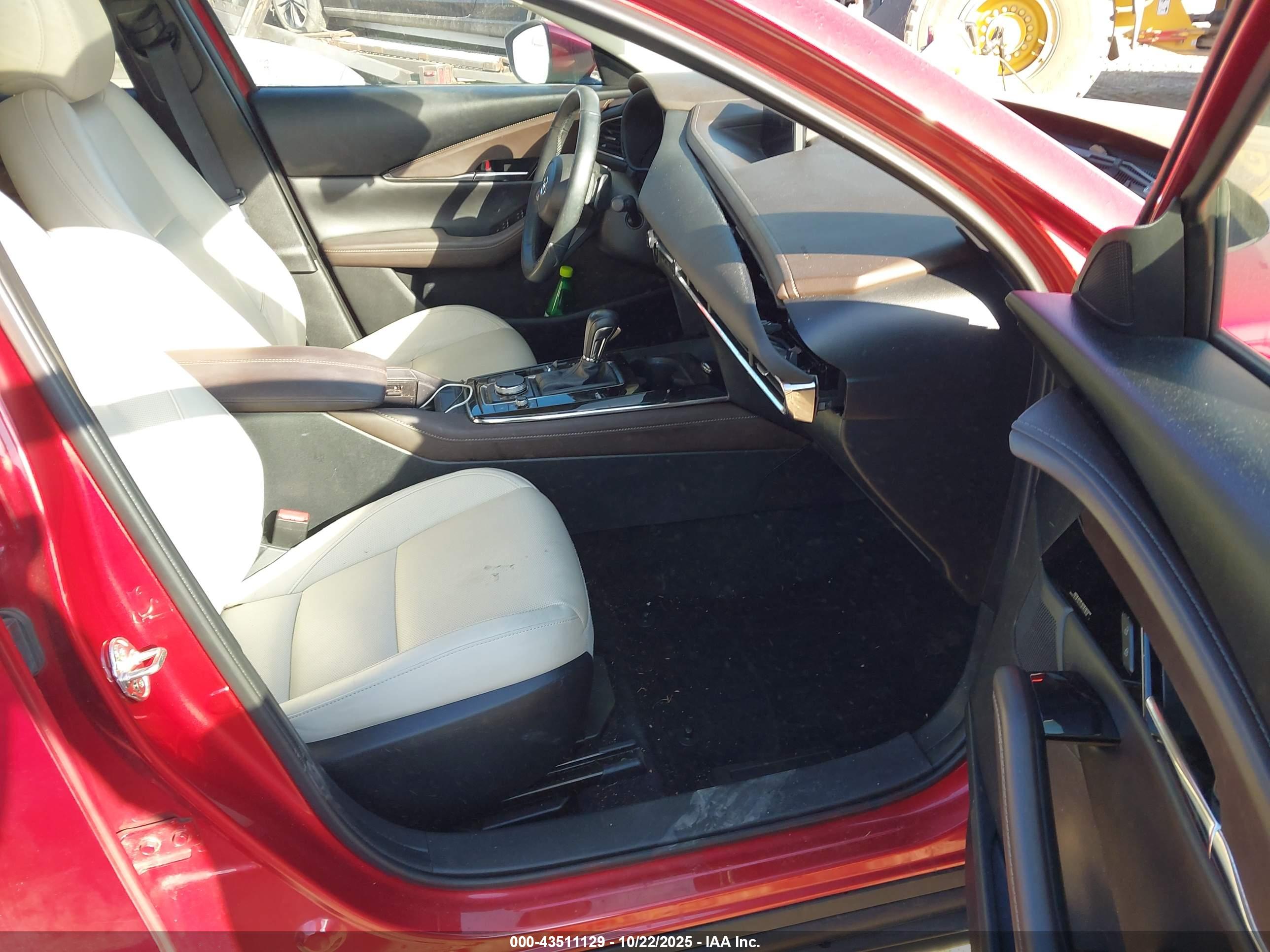MAZDA CX-30 image 5