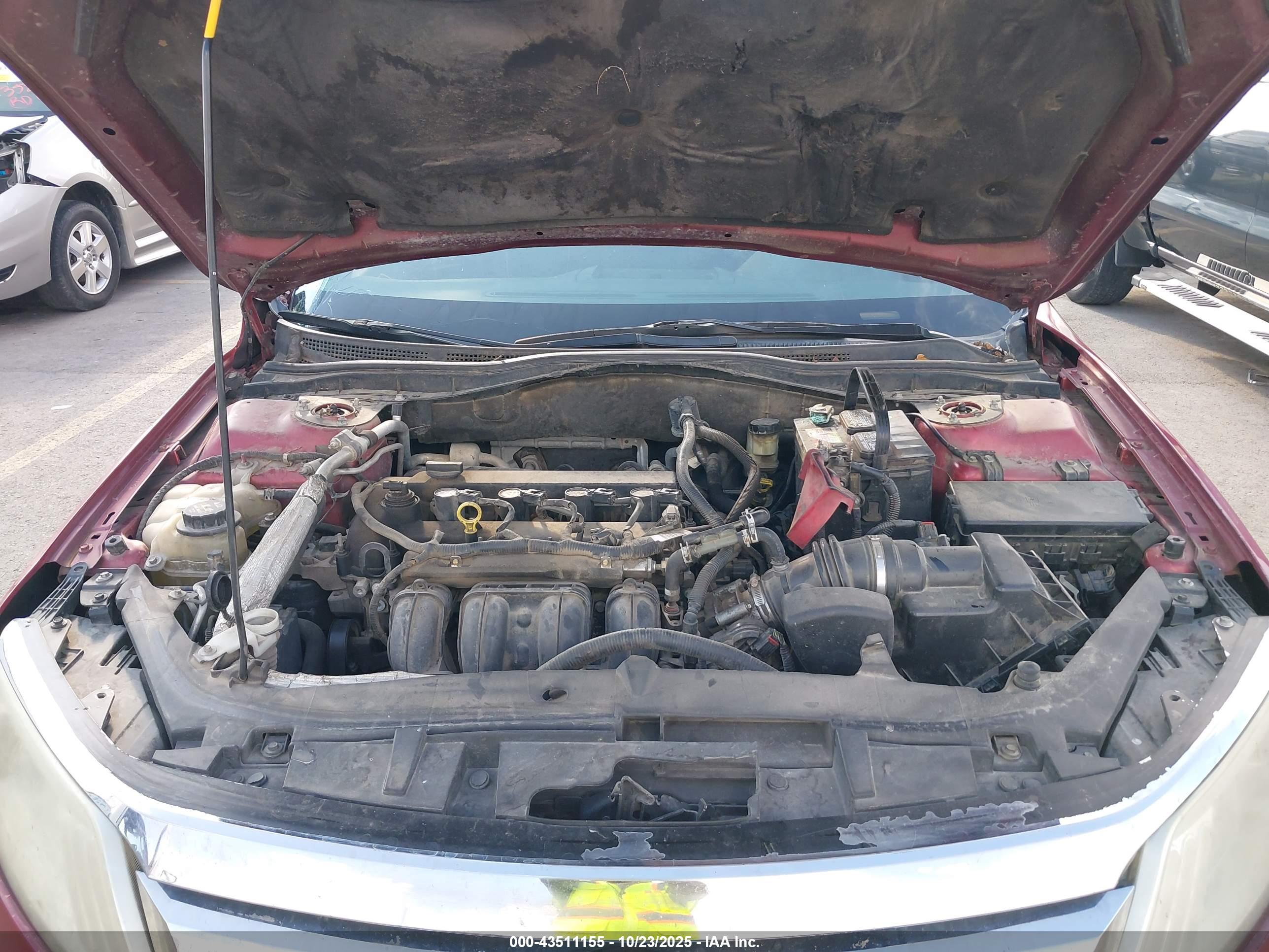 FORD FUSION image 10