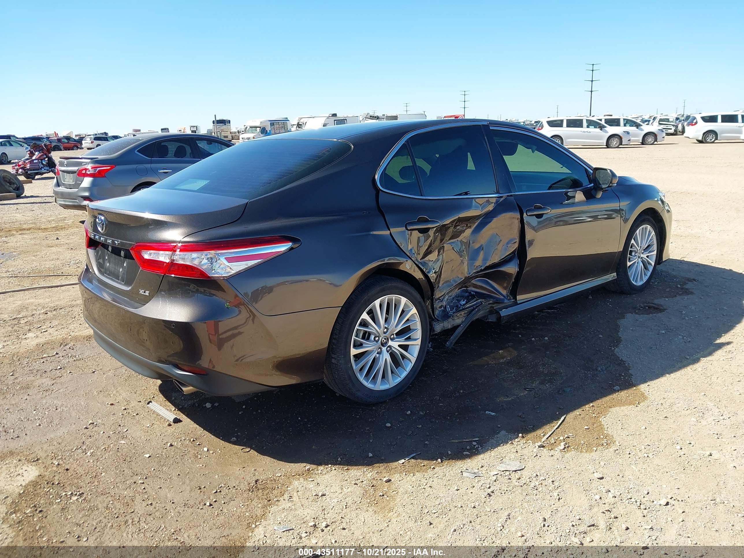 TOYOTA CAMRY image 4