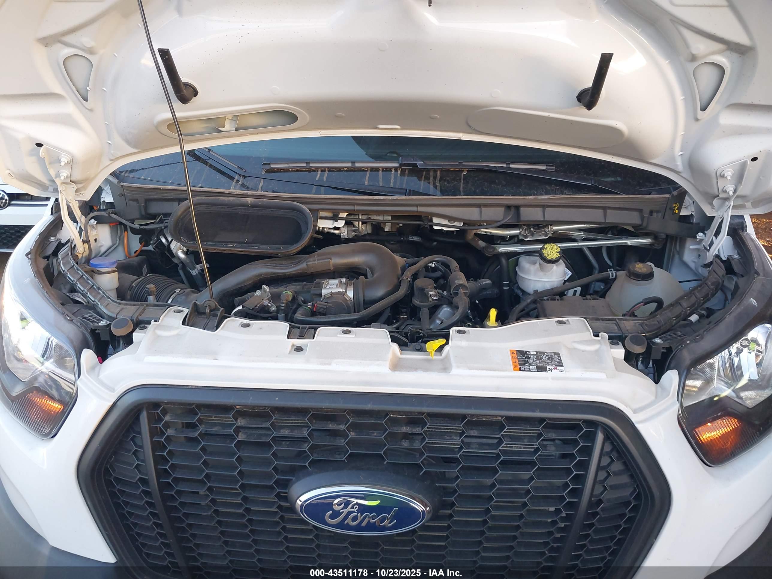 FORD TRANSIT-350 image 10