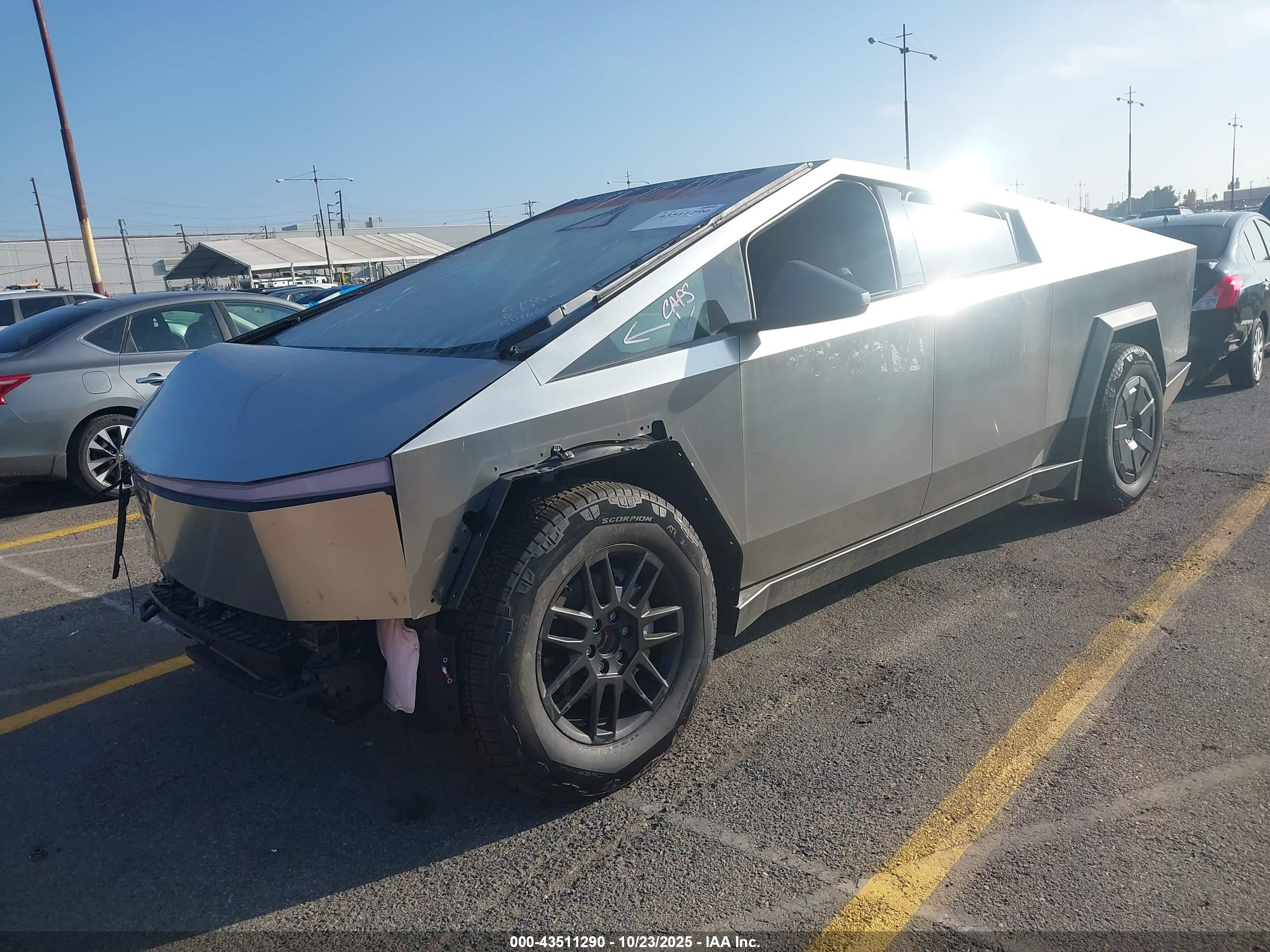 TESLA CYBERTRUCK image 2