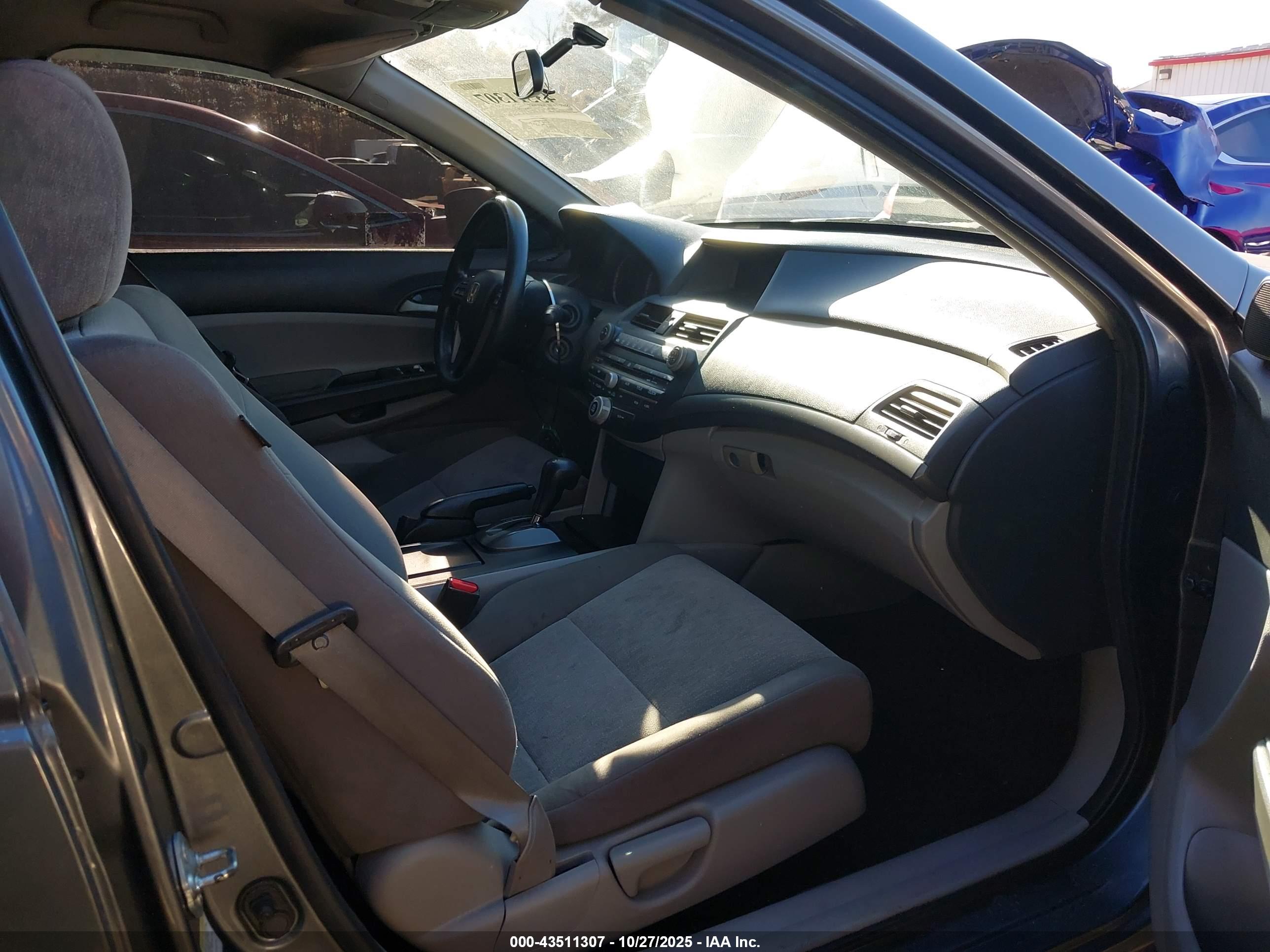 HONDA ACCORD image 5
