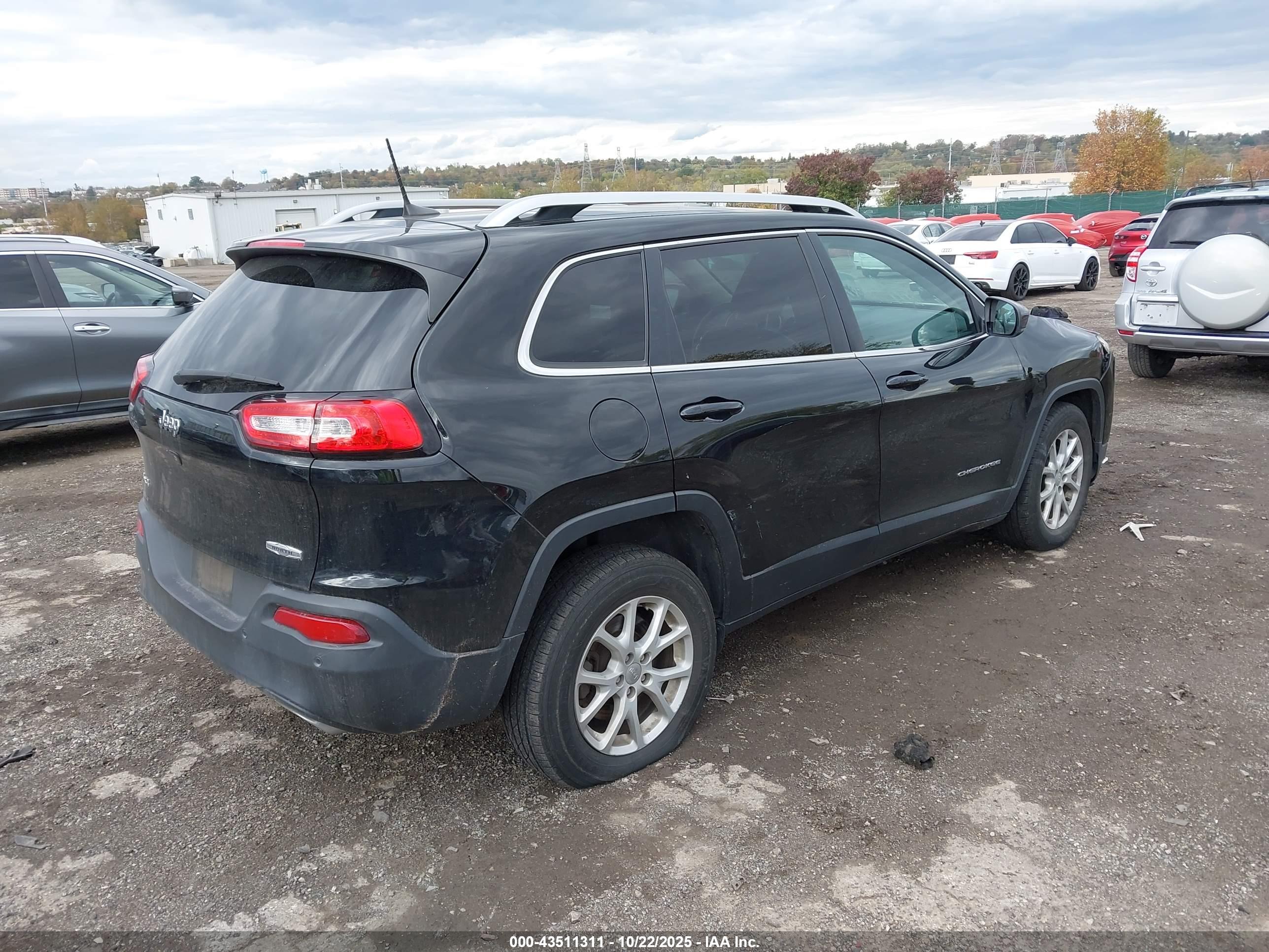 JEEP CHEROKEE image 4