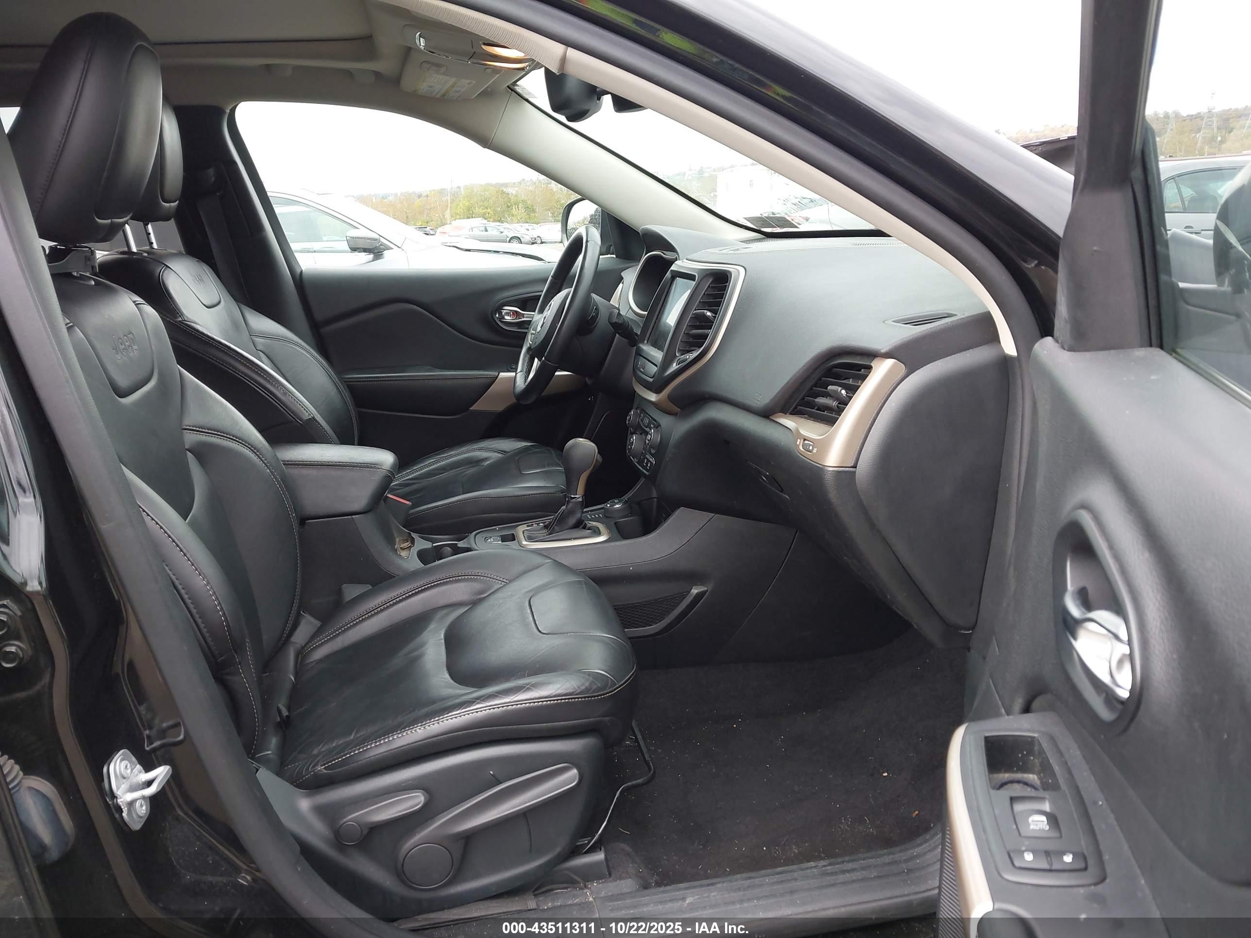 JEEP CHEROKEE image 5