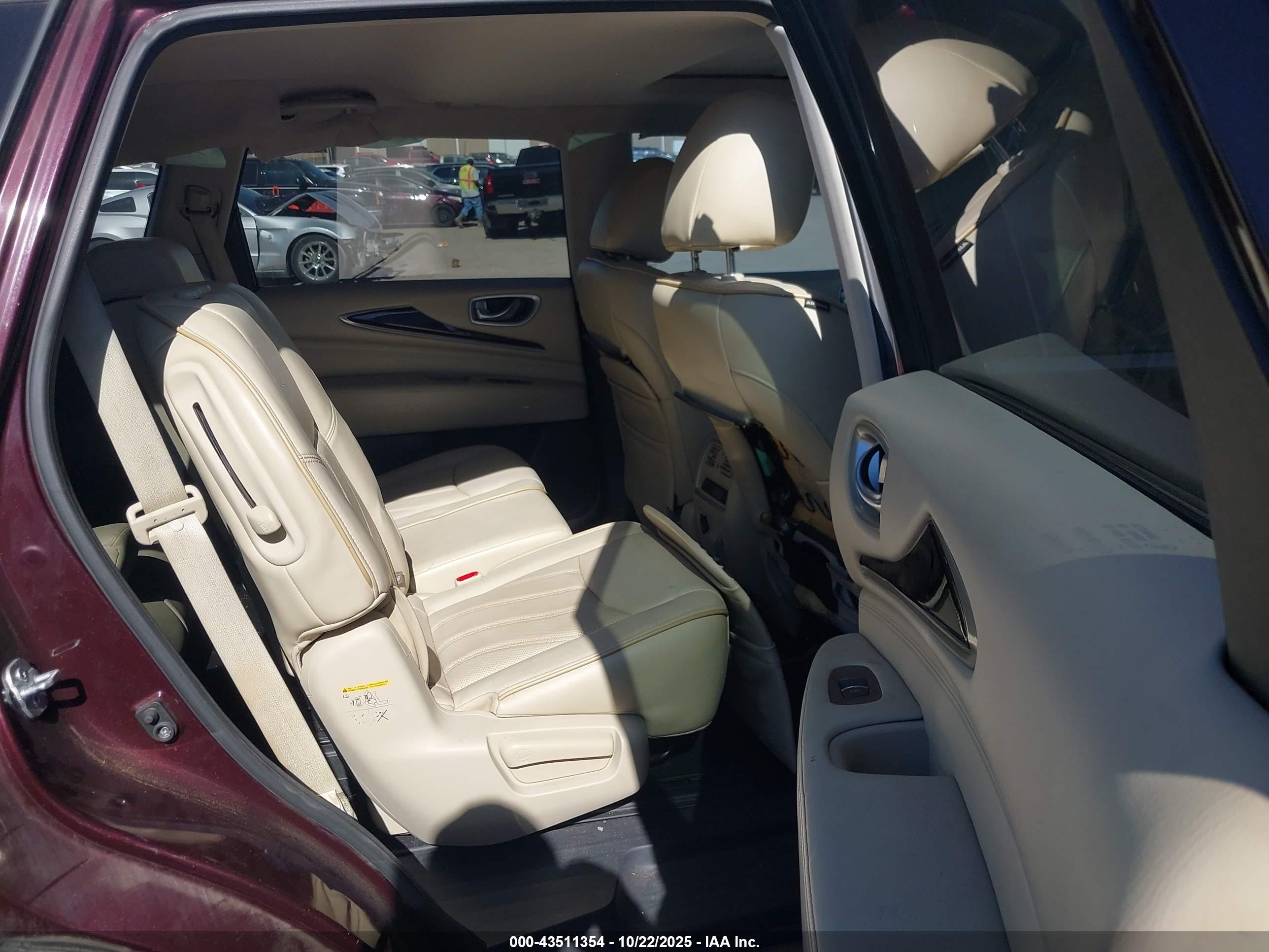 INFINITI QX60 image 8