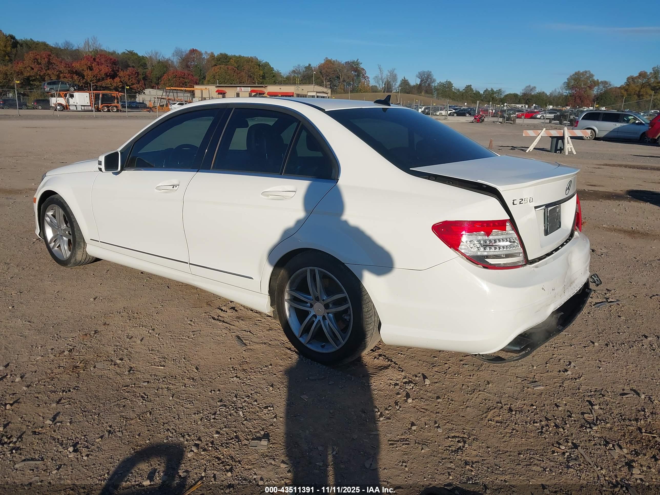 MERCEDES-BENZ C image 3