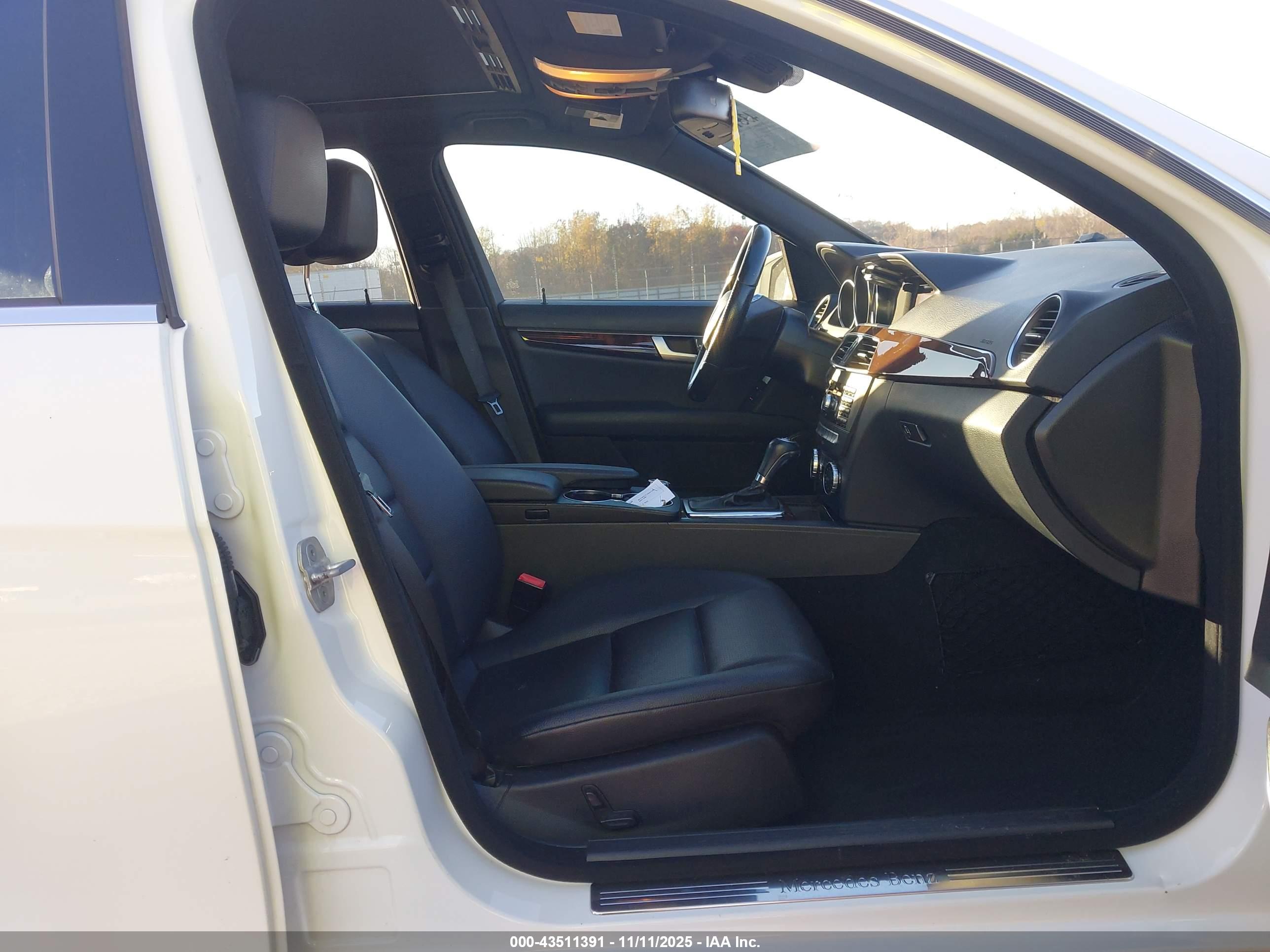 MERCEDES-BENZ C image 5