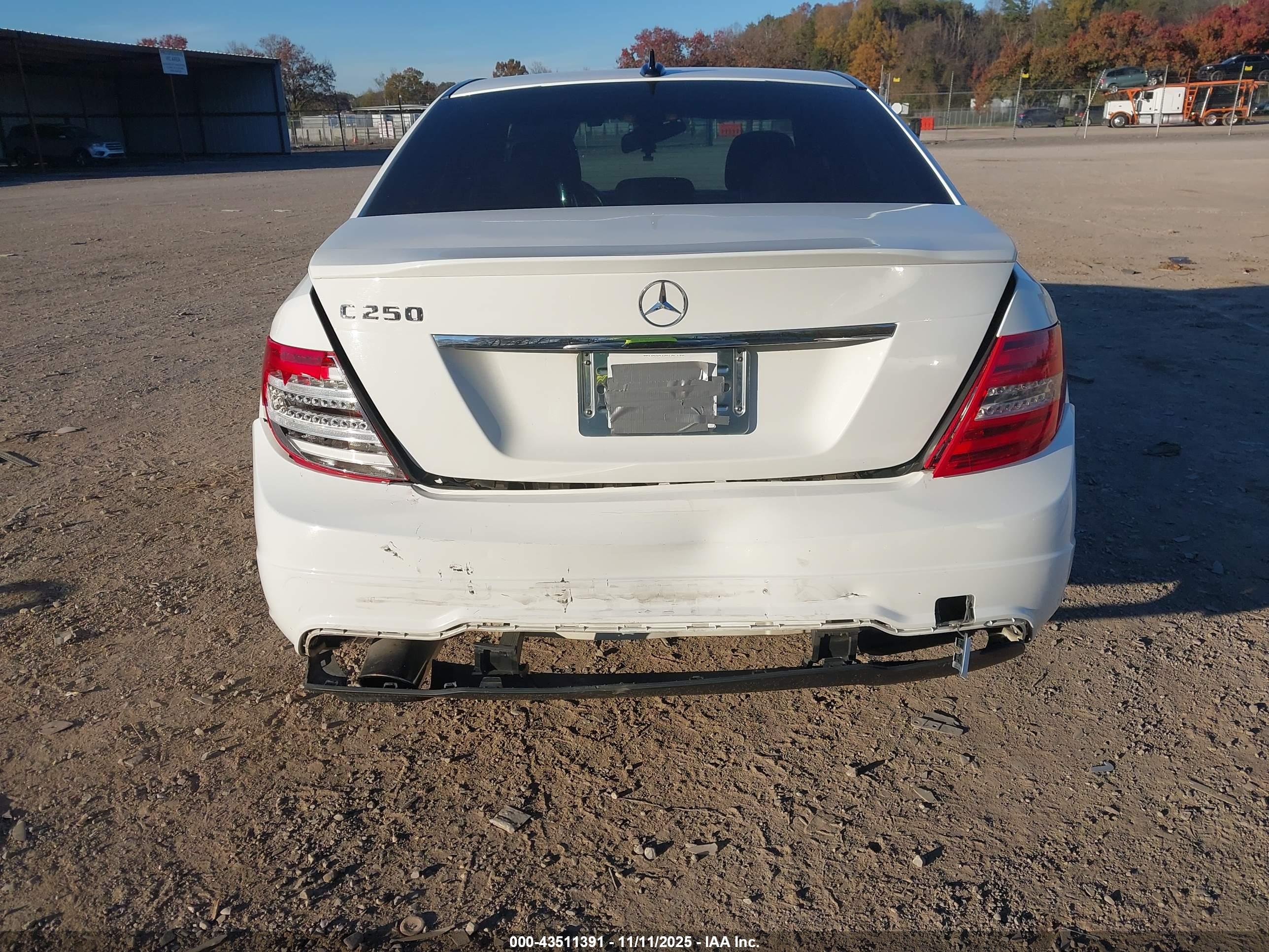 MERCEDES-BENZ C image 6