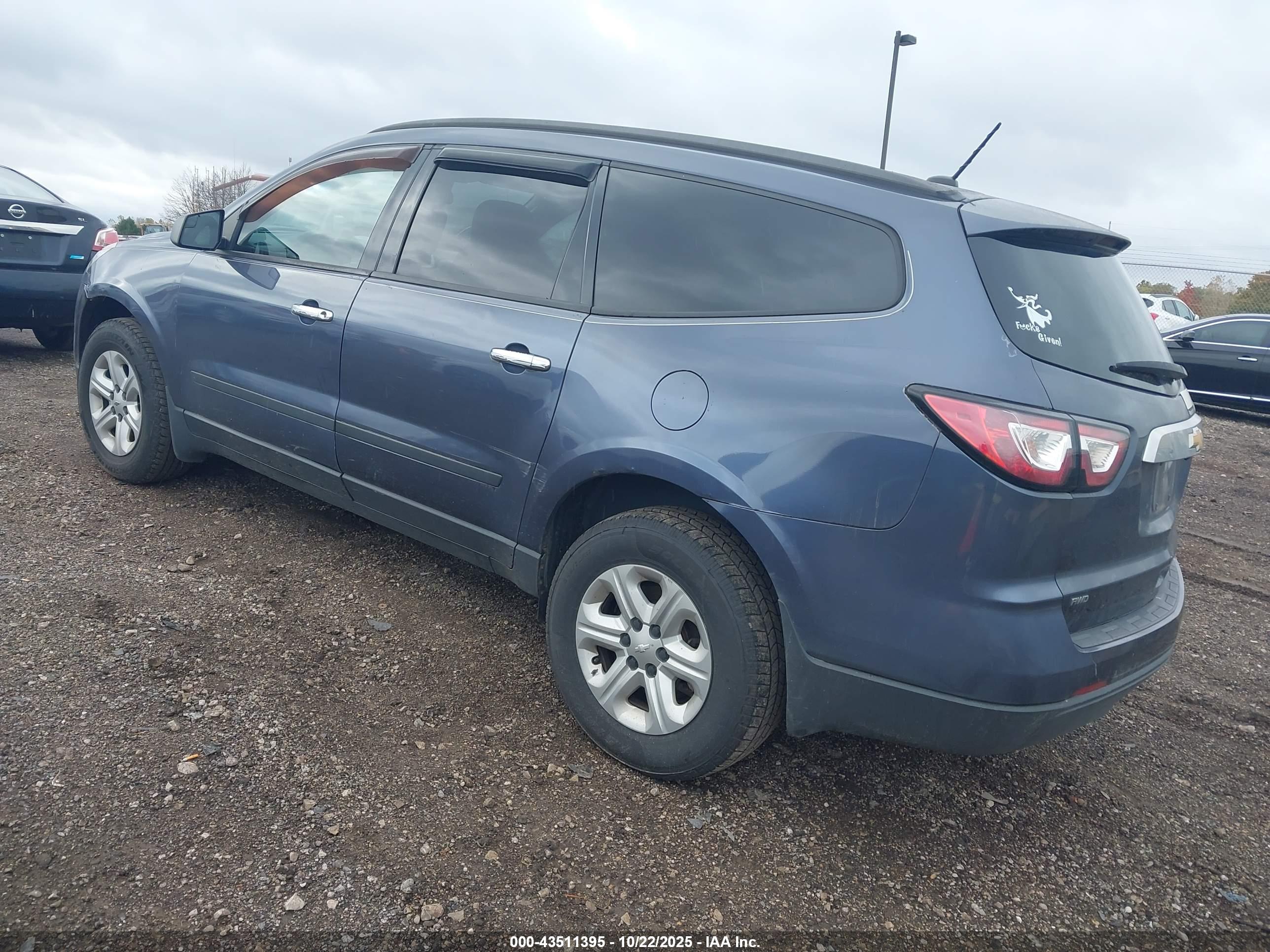 CHEVROLET TRAVERSE image 3