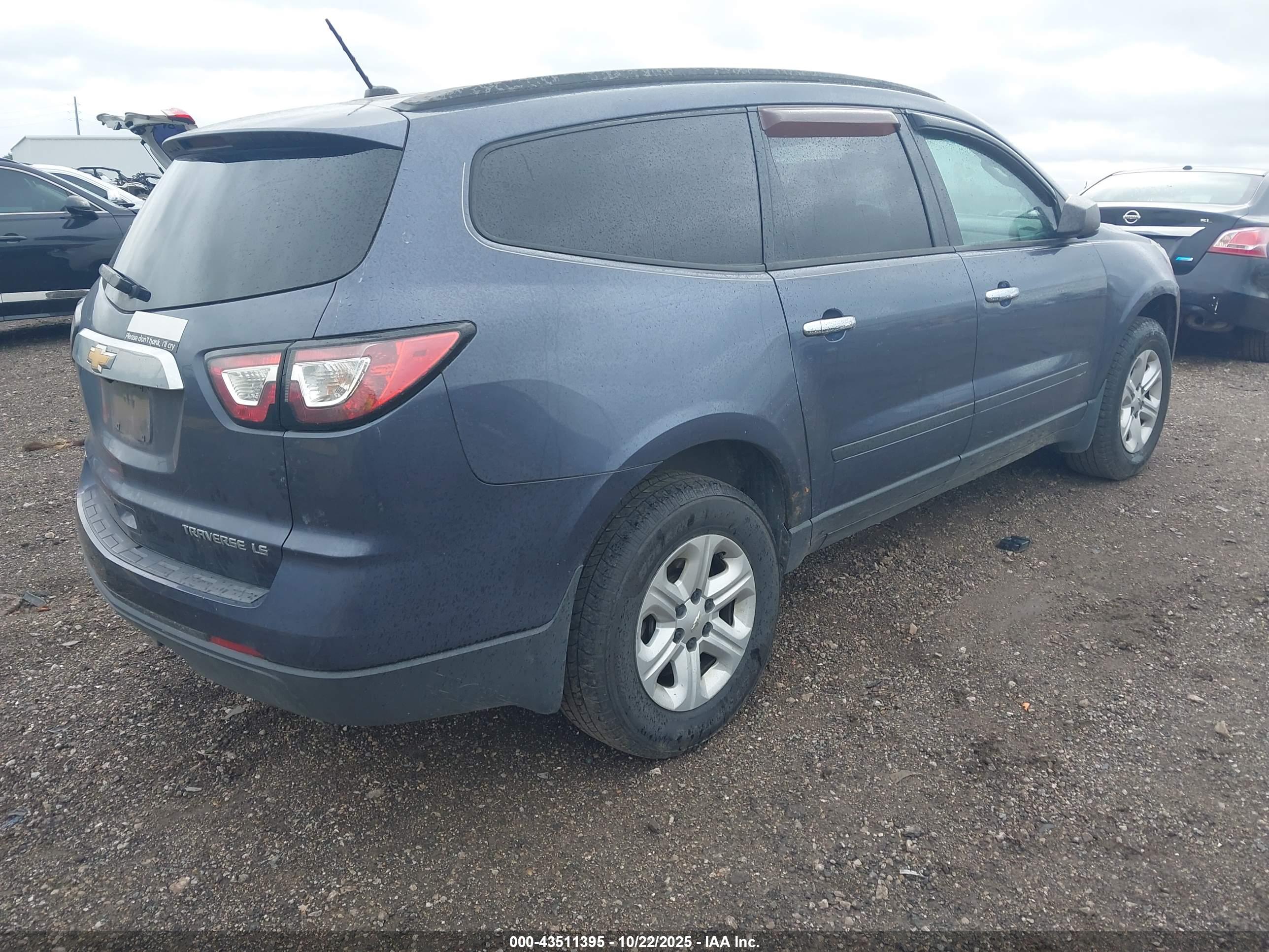 CHEVROLET TRAVERSE image 4