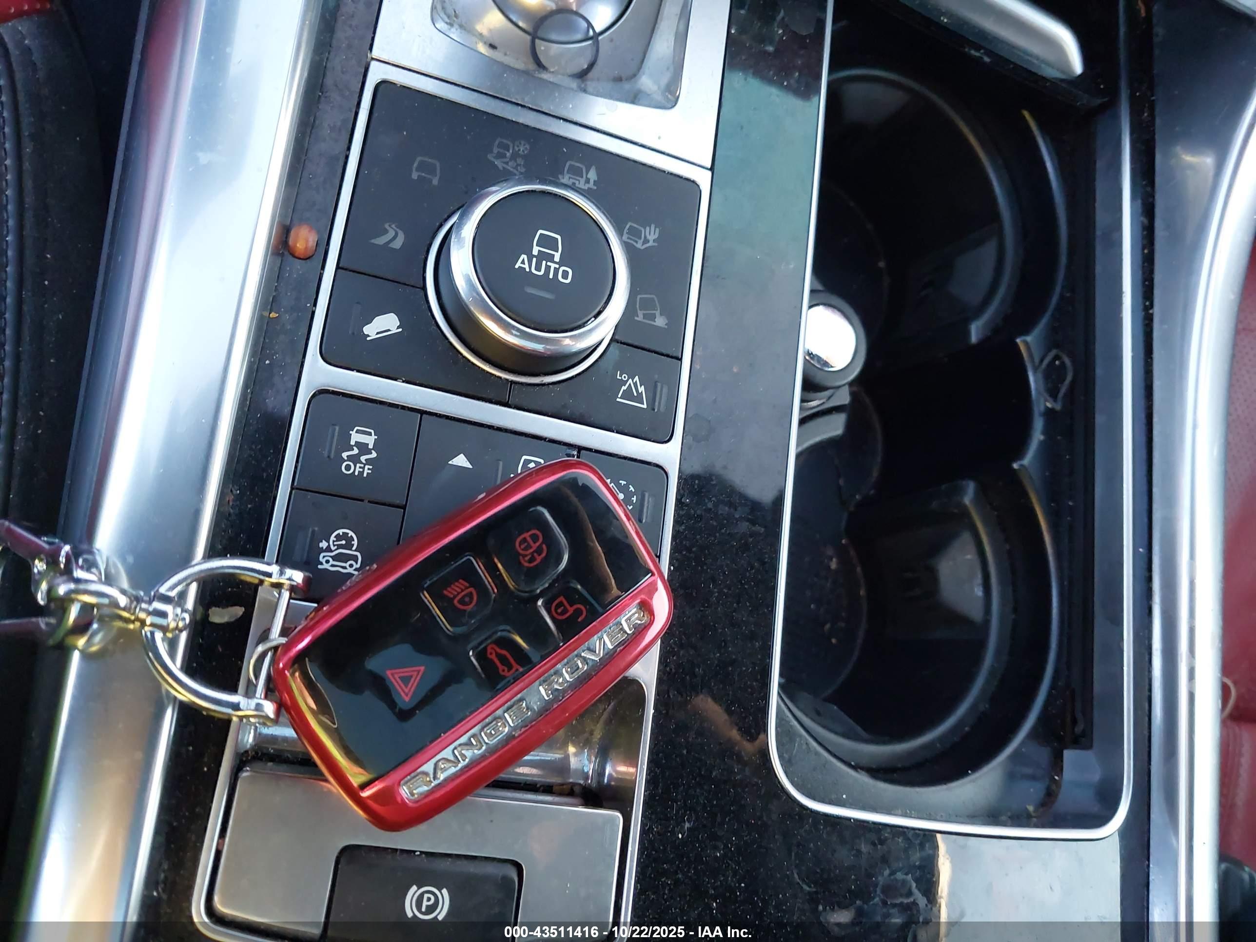 LAND ROVER image 11