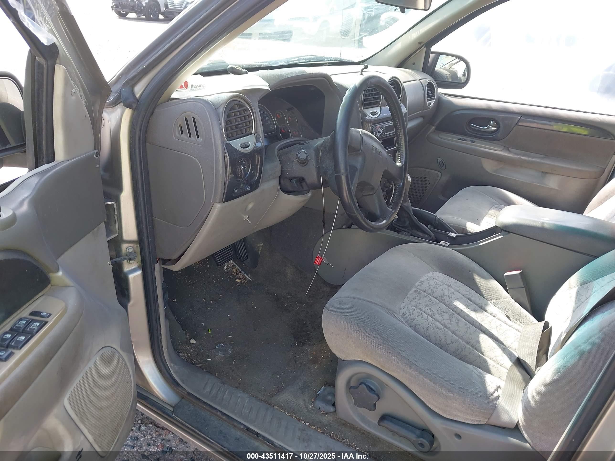 GMC ENVOY image 5