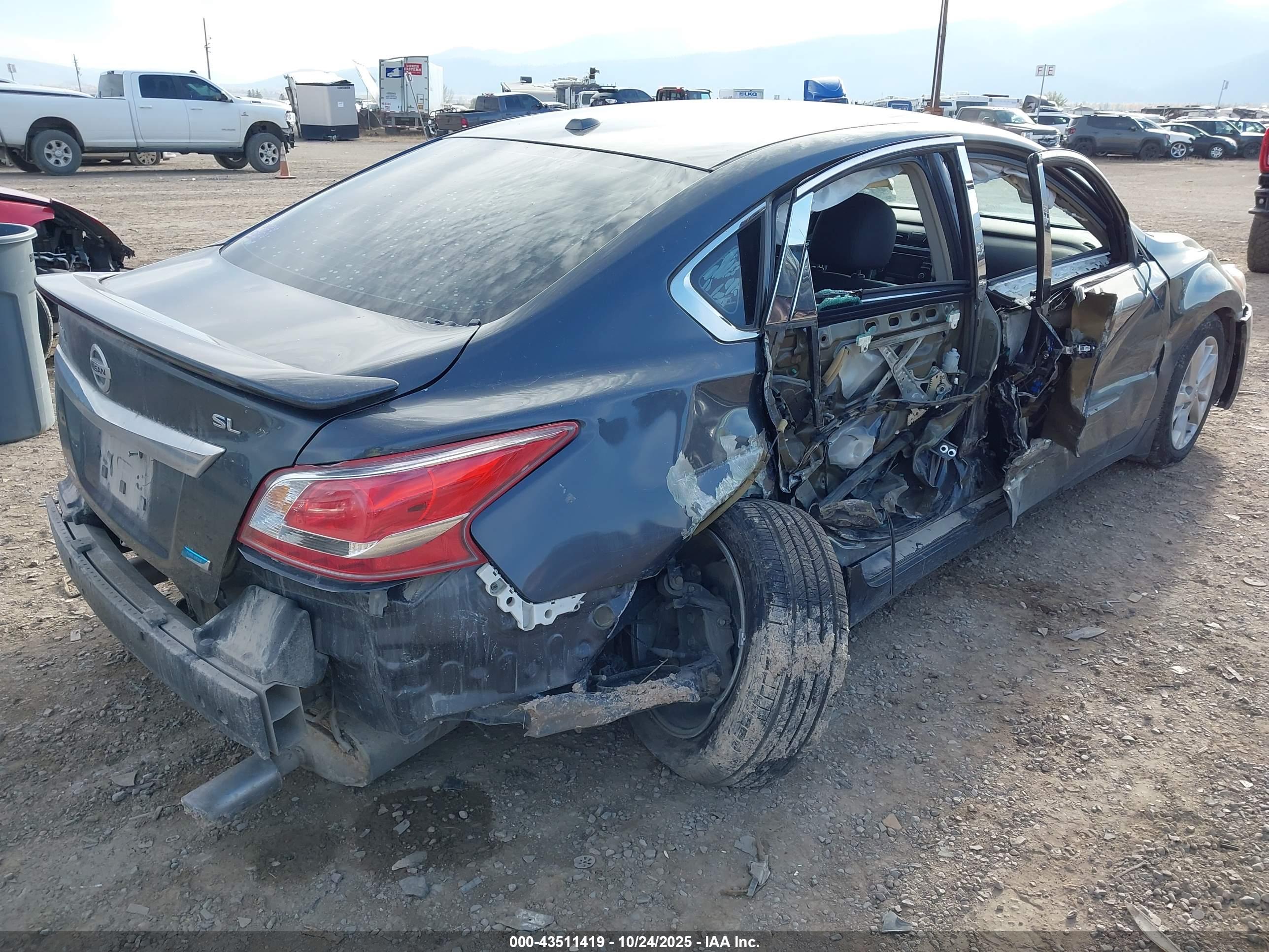 NISSAN ALTIMA image 4