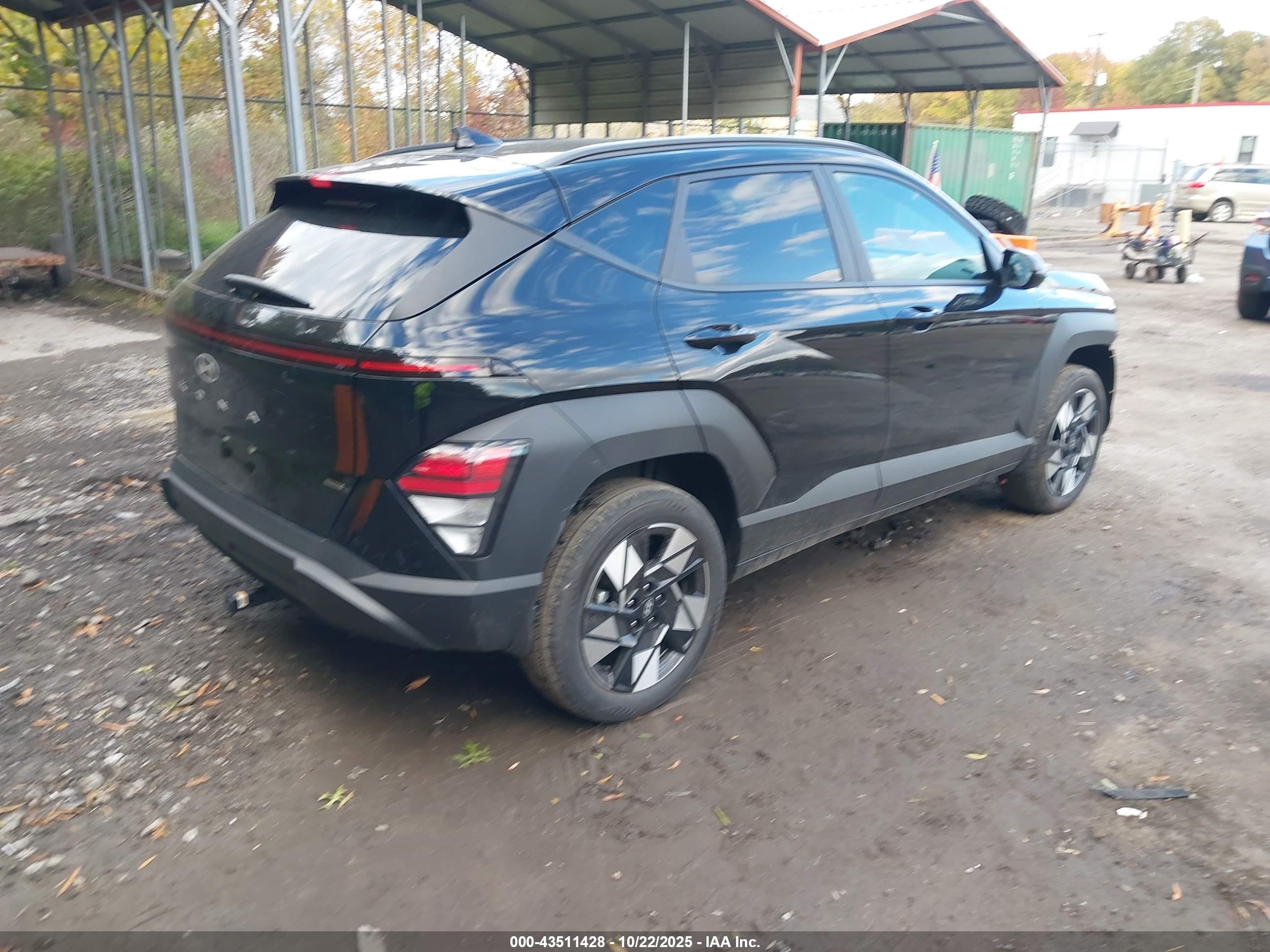 HYUNDAI KONA image 4