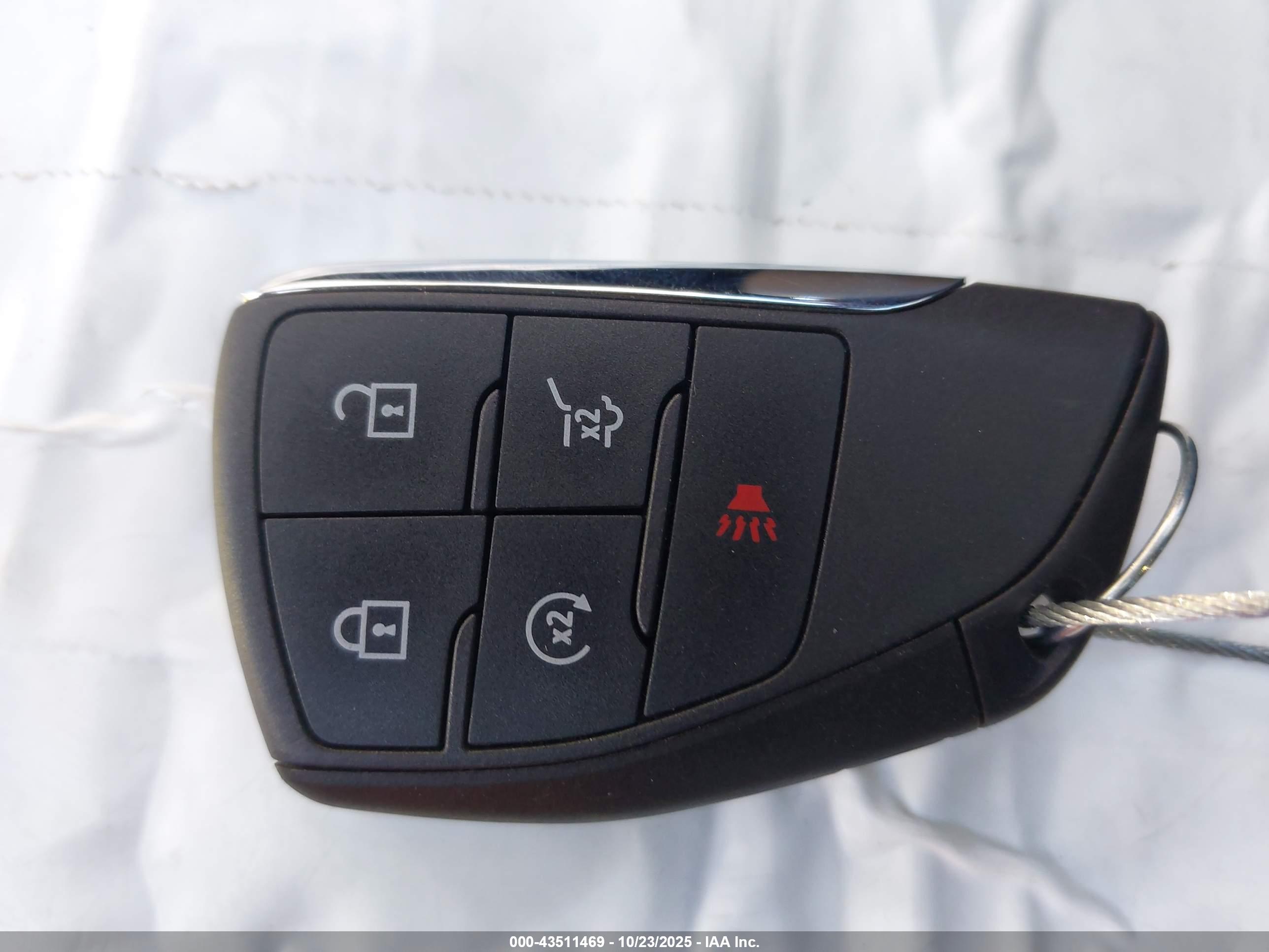 CHEVROLET EQUINOX image 11