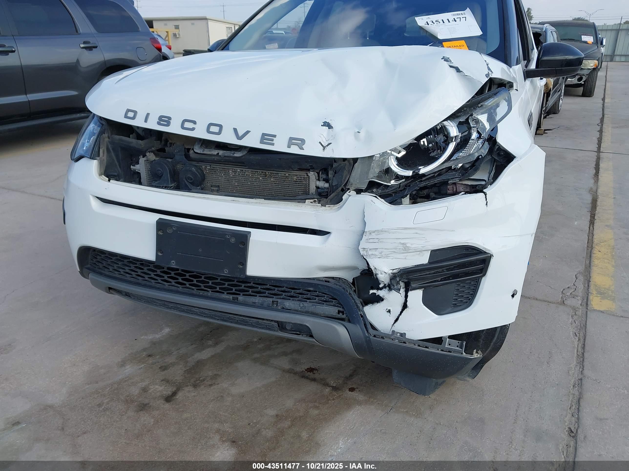 LAND ROVER image 6