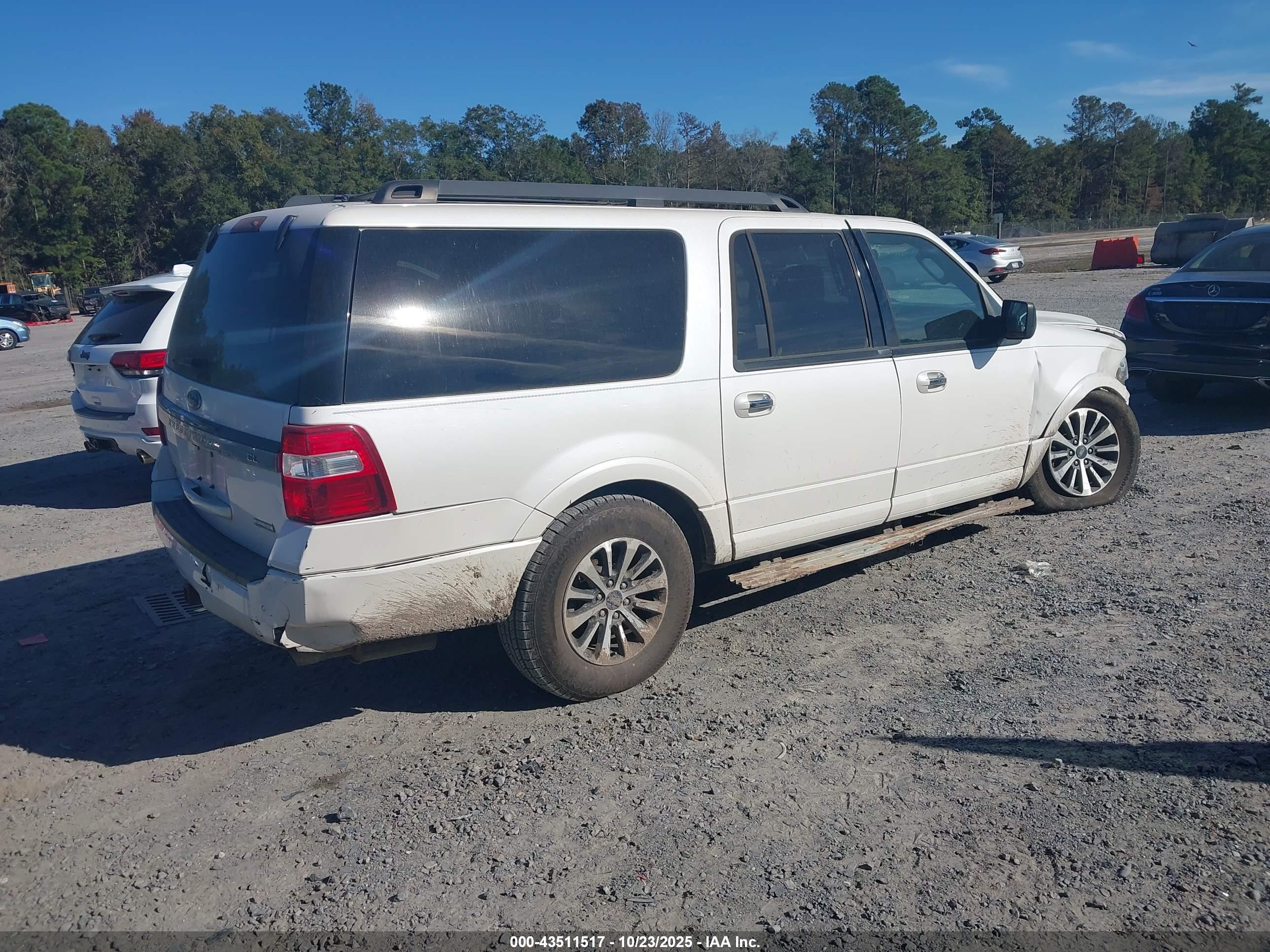 FORD EXPEDITION image 4