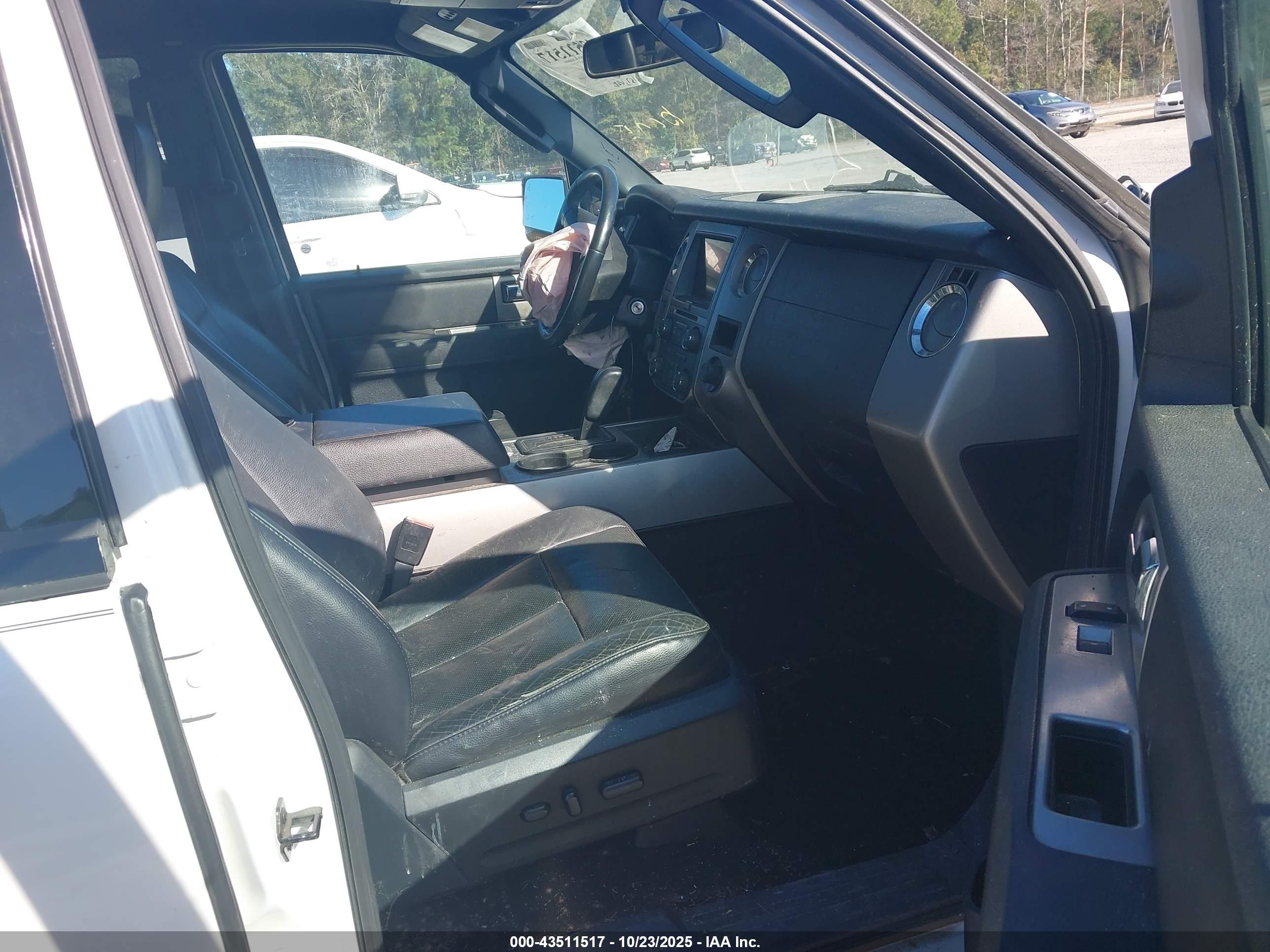 FORD EXPEDITION image 5