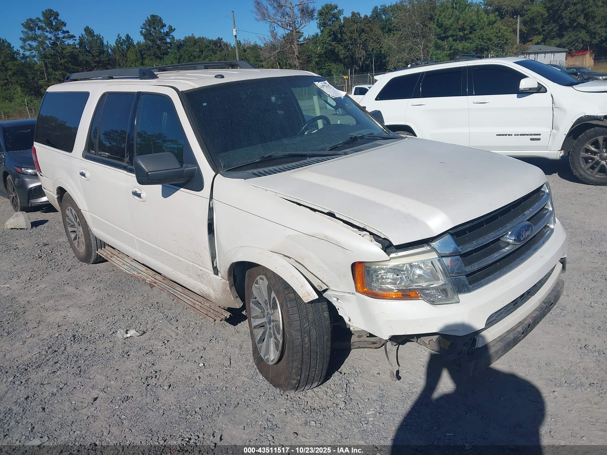 FORD EXPEDITION image 6