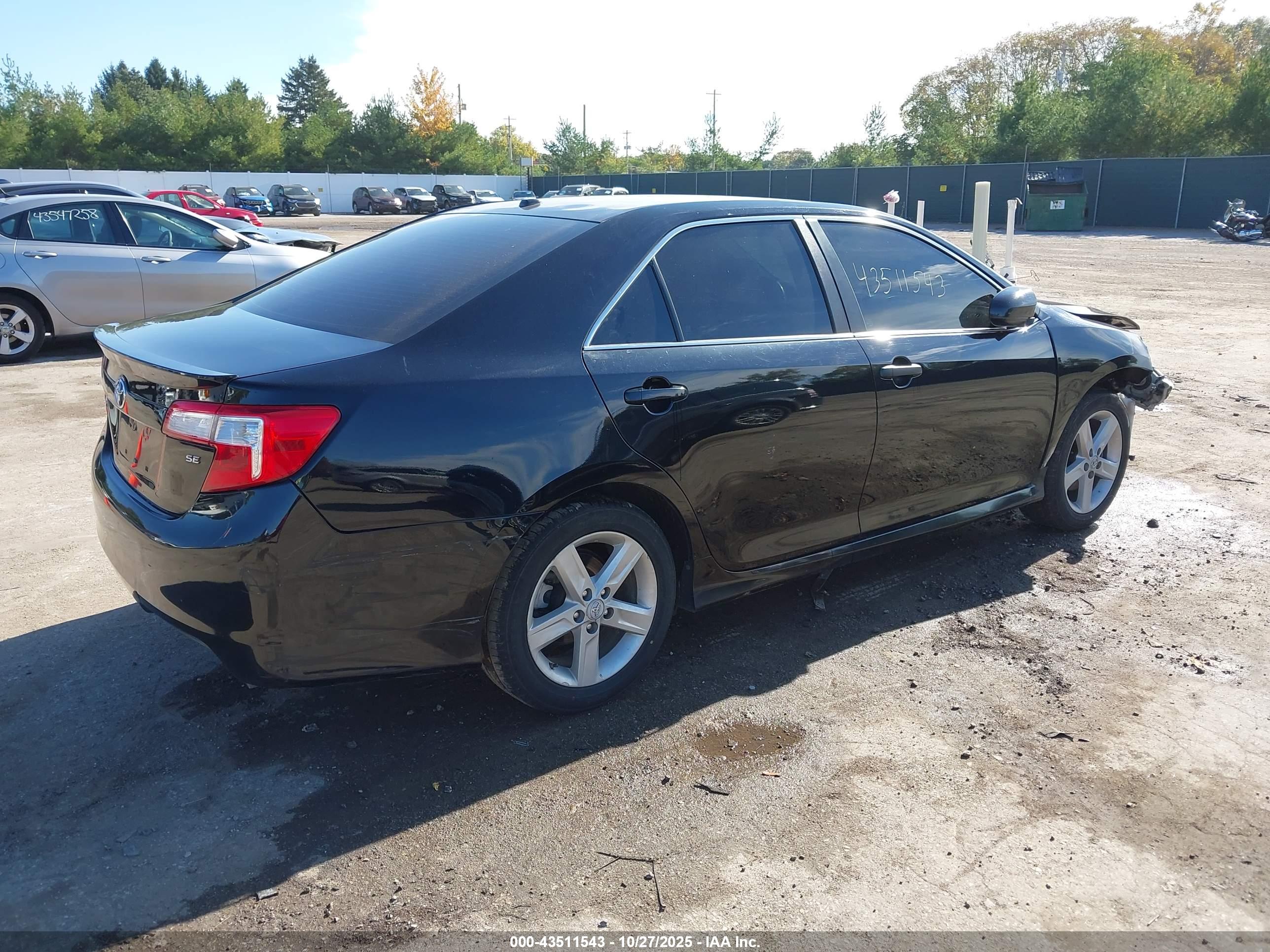 TOYOTA CAMRY image 4
