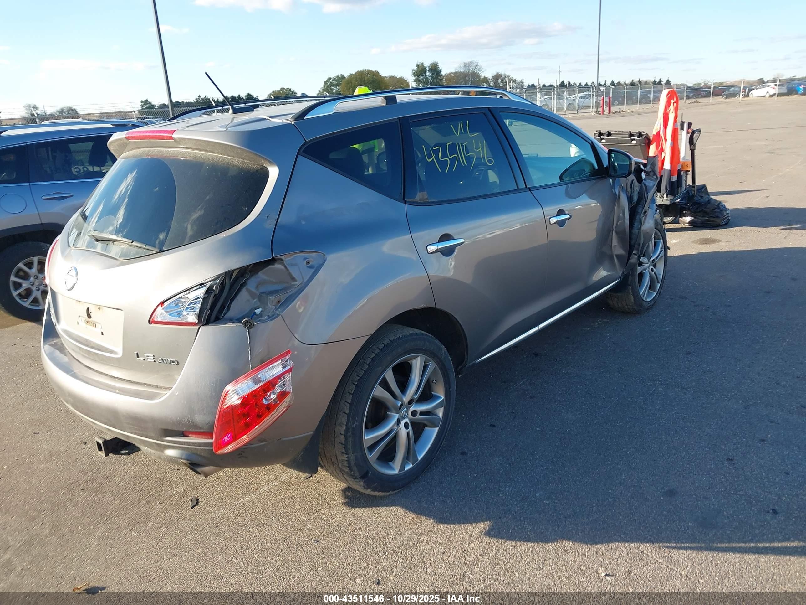 NISSAN MURANO image 4