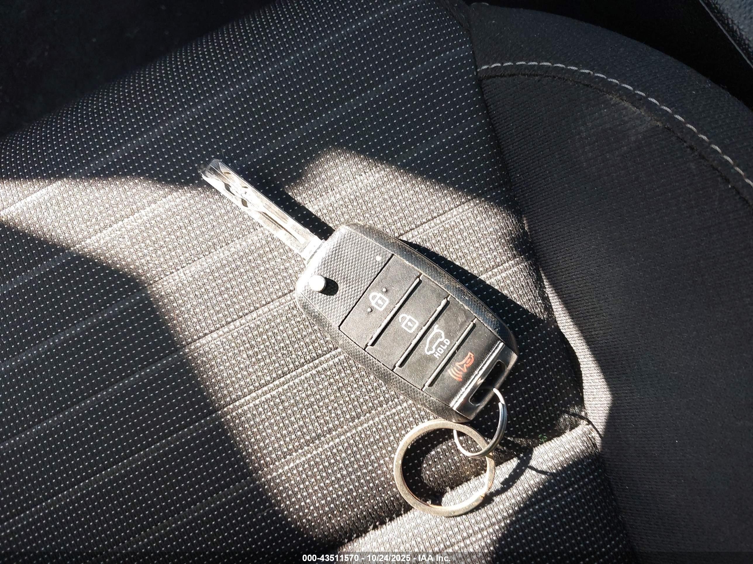 KIA SPORTAGE image 11