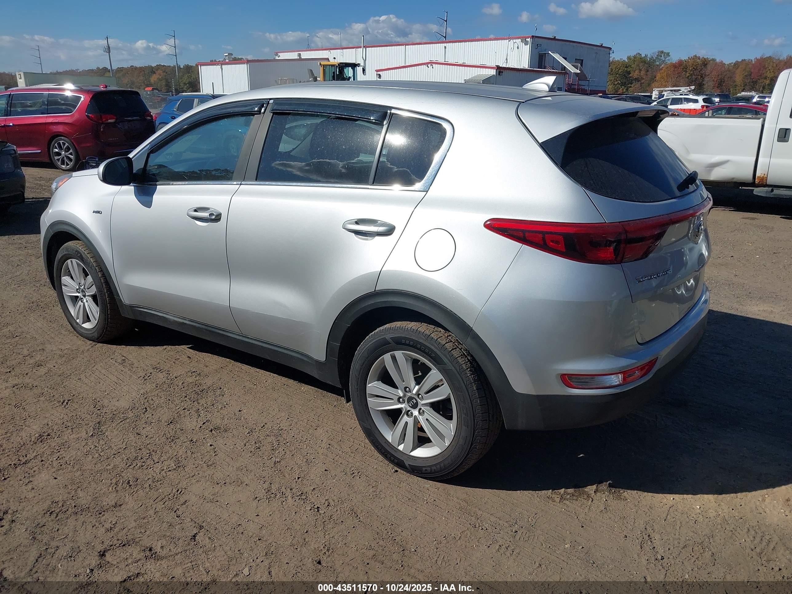 KIA SPORTAGE image 3