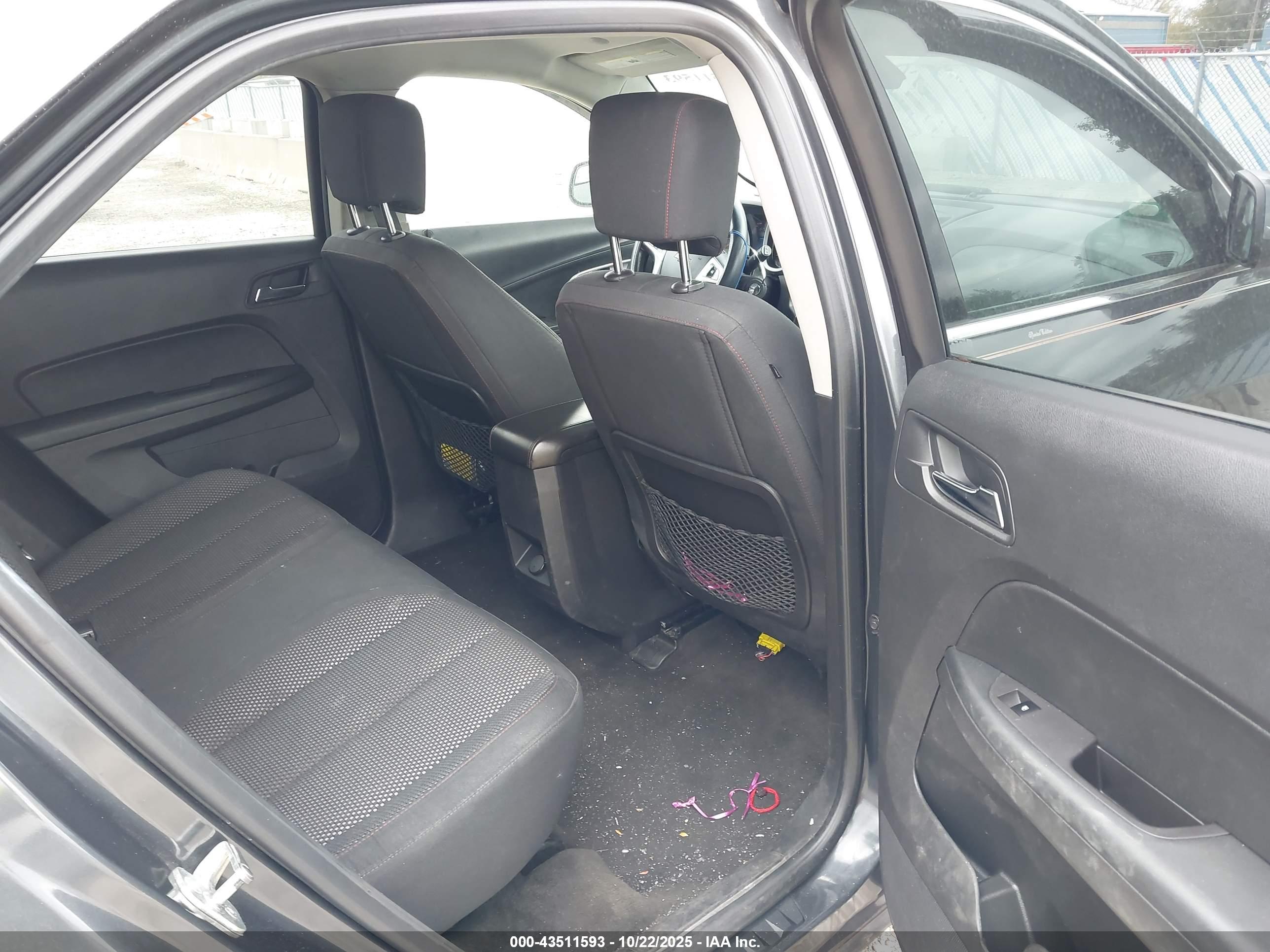CHEVROLET EQUINOX image 8