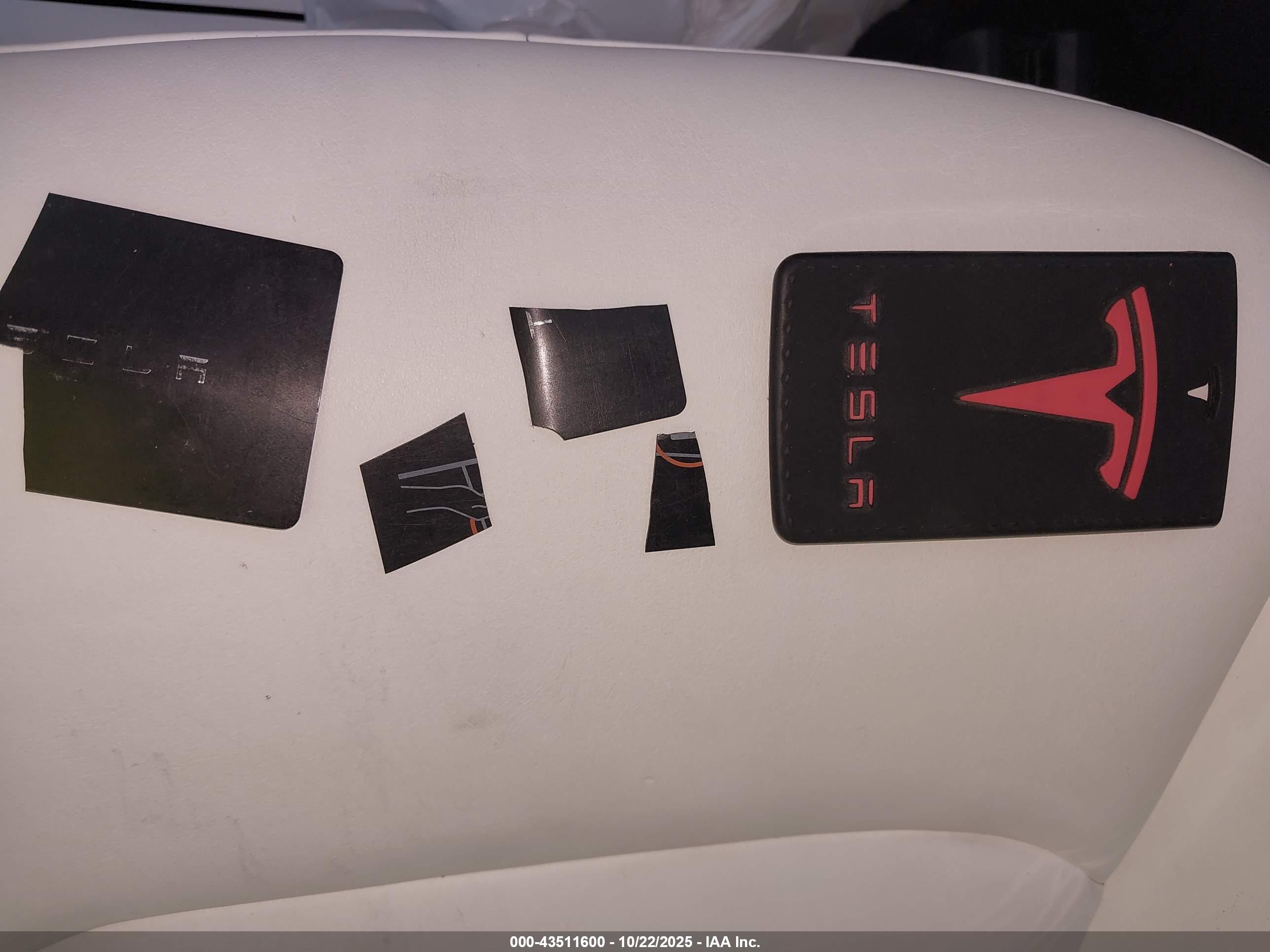 TESLA MODEL image 11