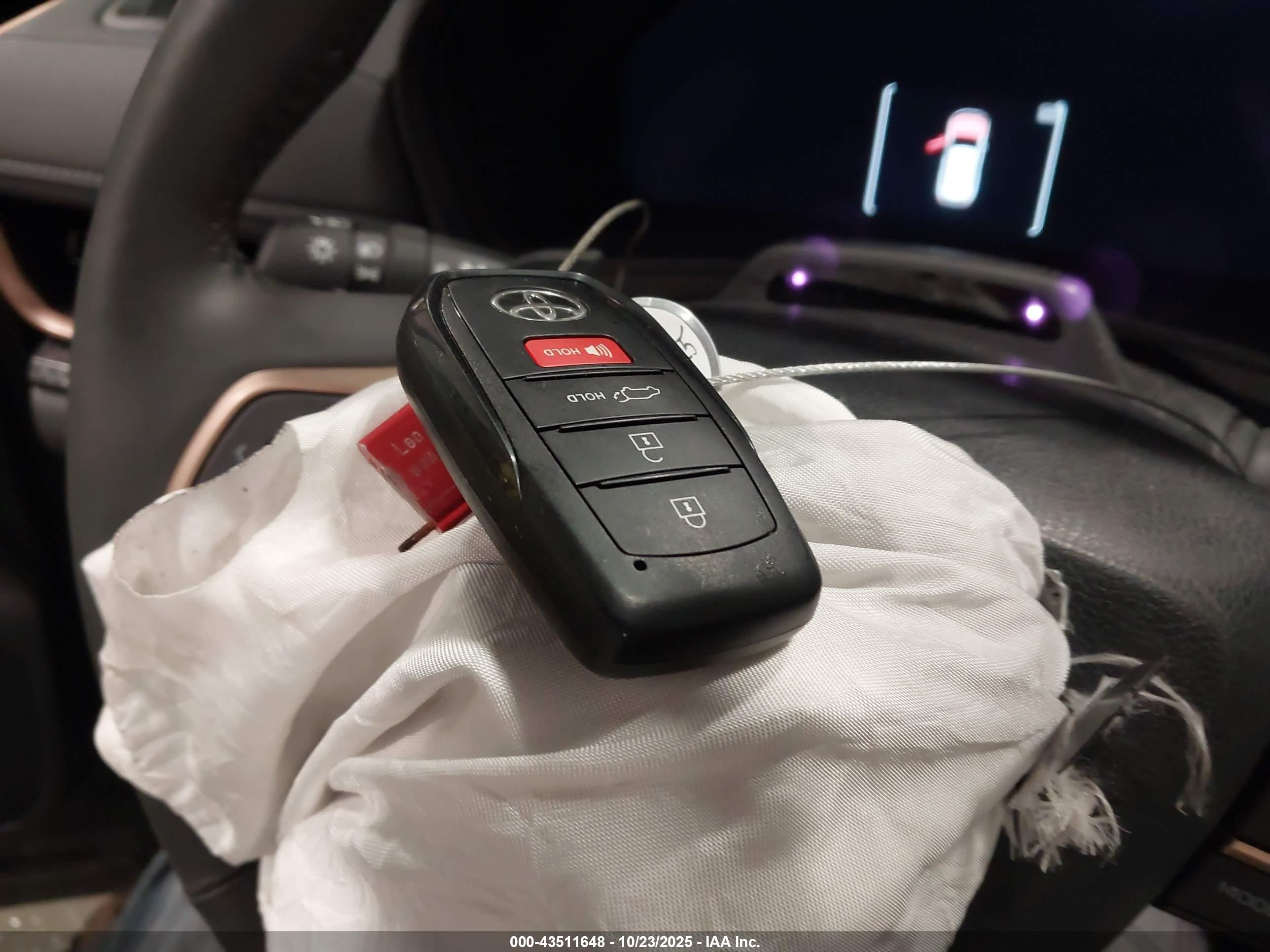 TOYOTA GRAND image 11