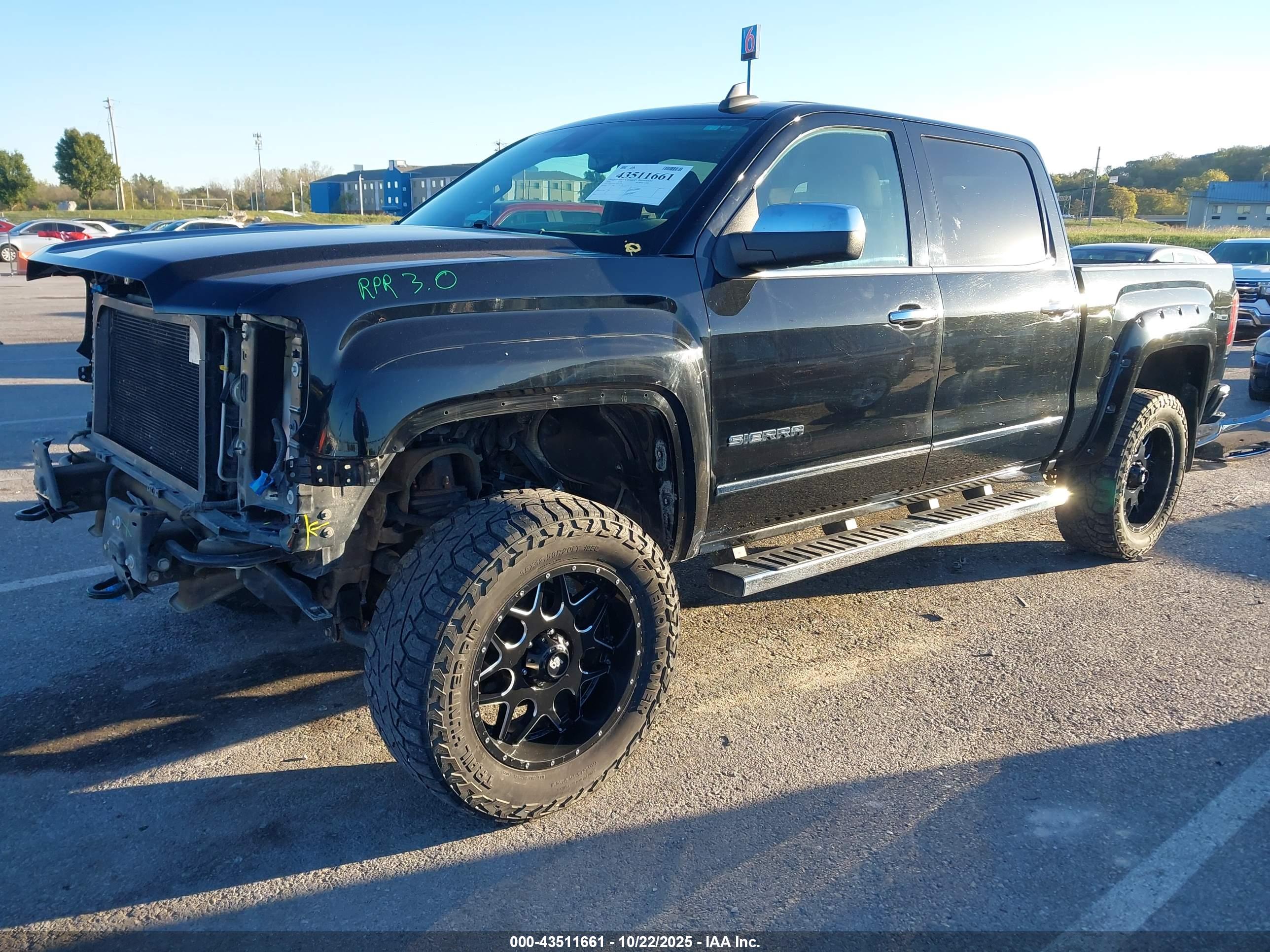 GMC SIERRA image 2