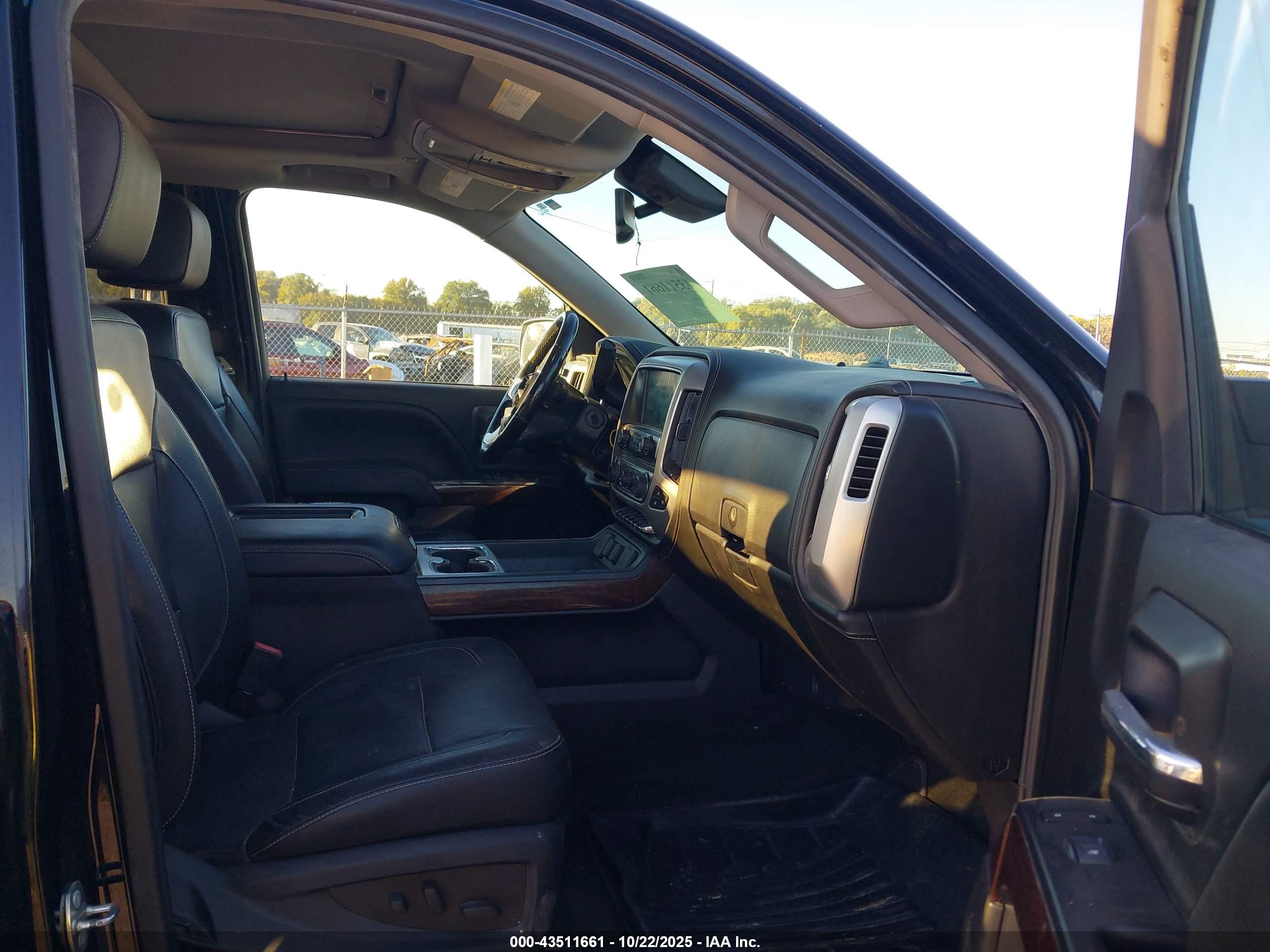 GMC SIERRA image 5