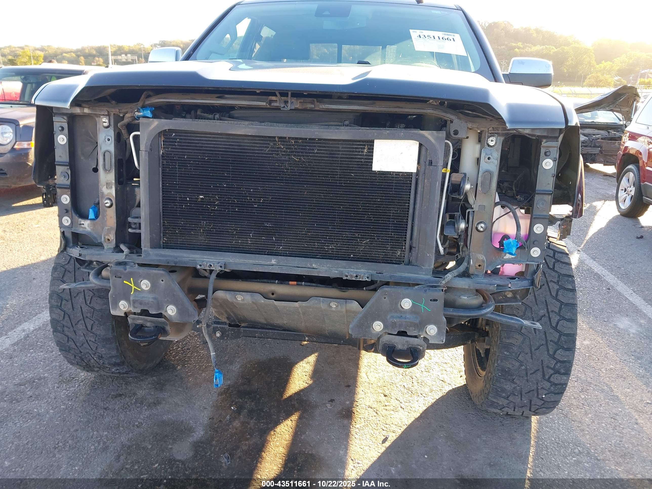 GMC SIERRA image 6