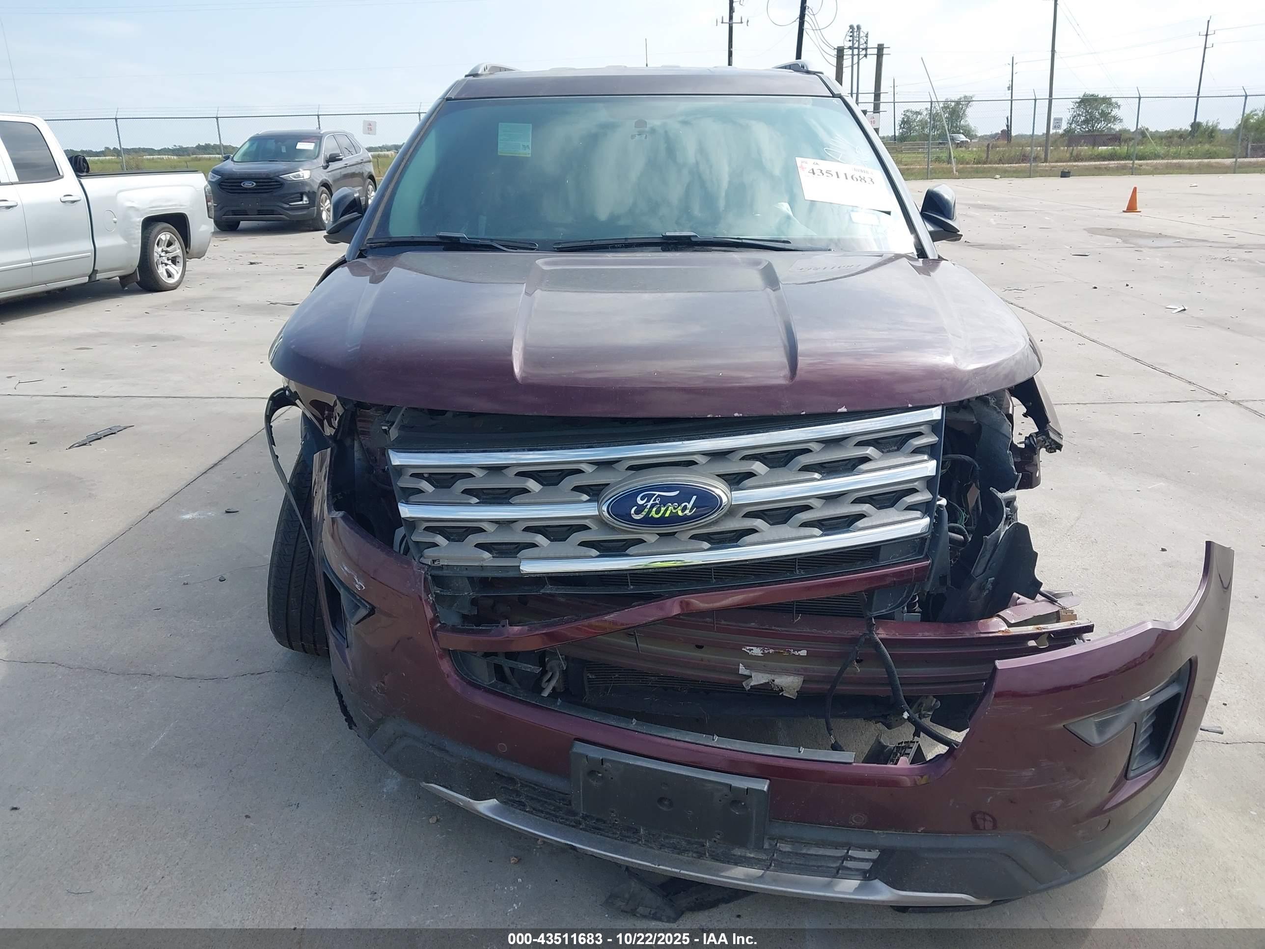 FORD EXPLORER image 6