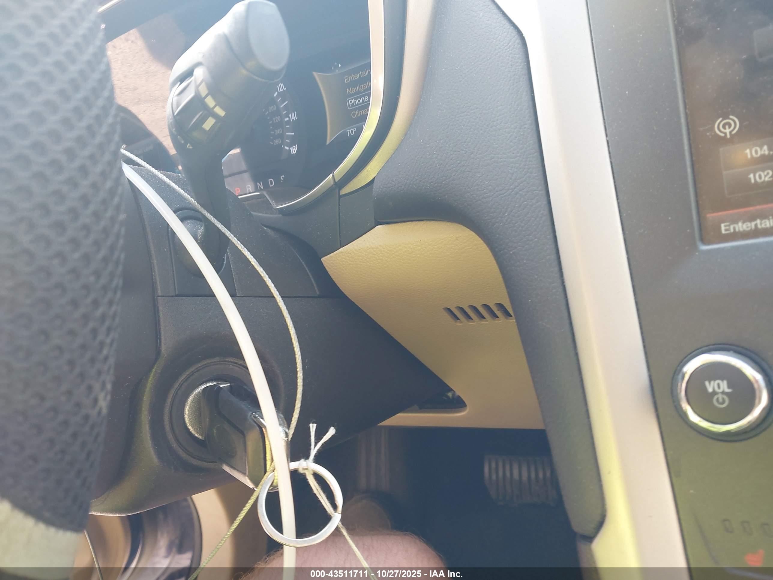 FORD FUSION image 11