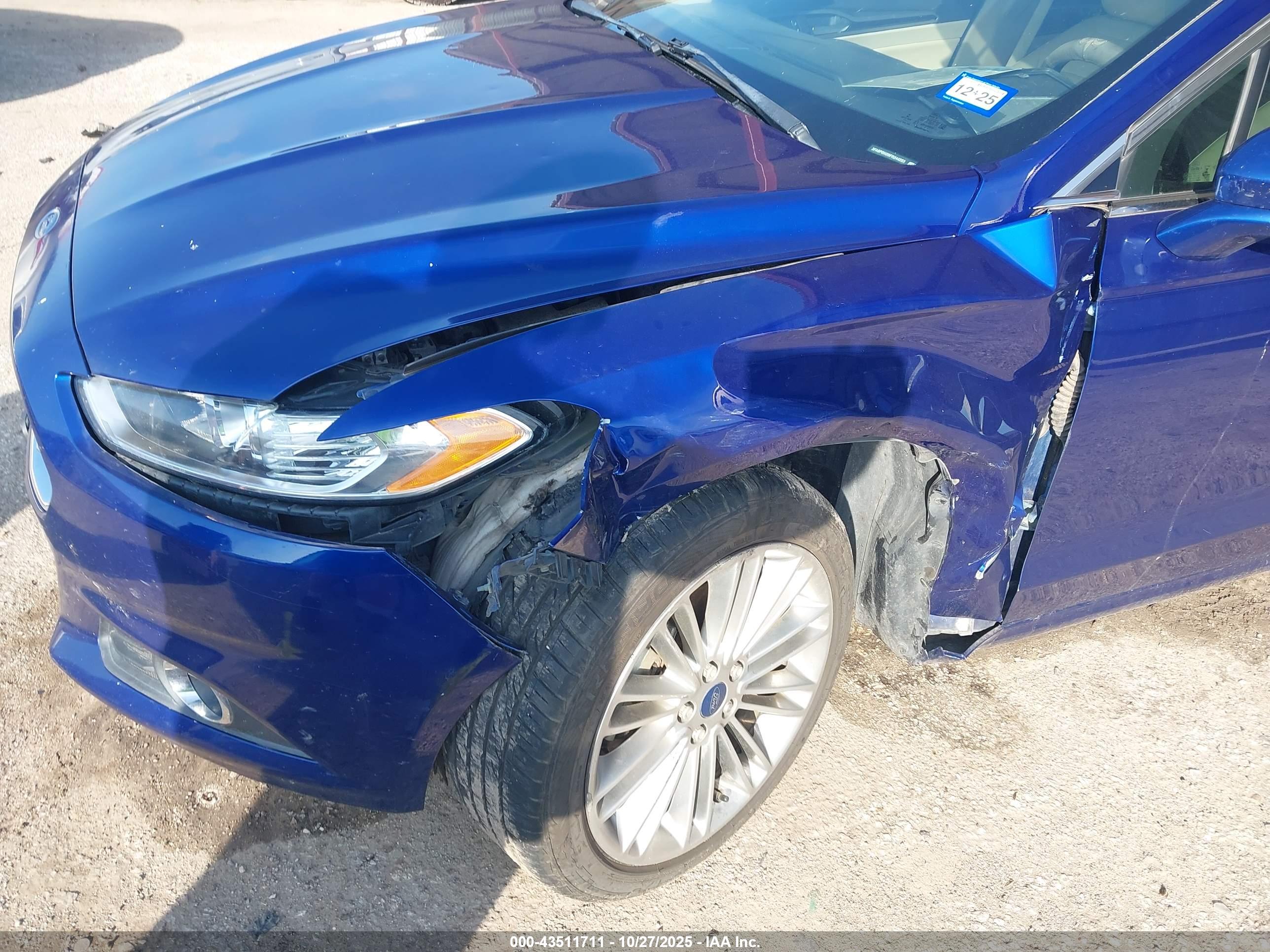 FORD FUSION image 6